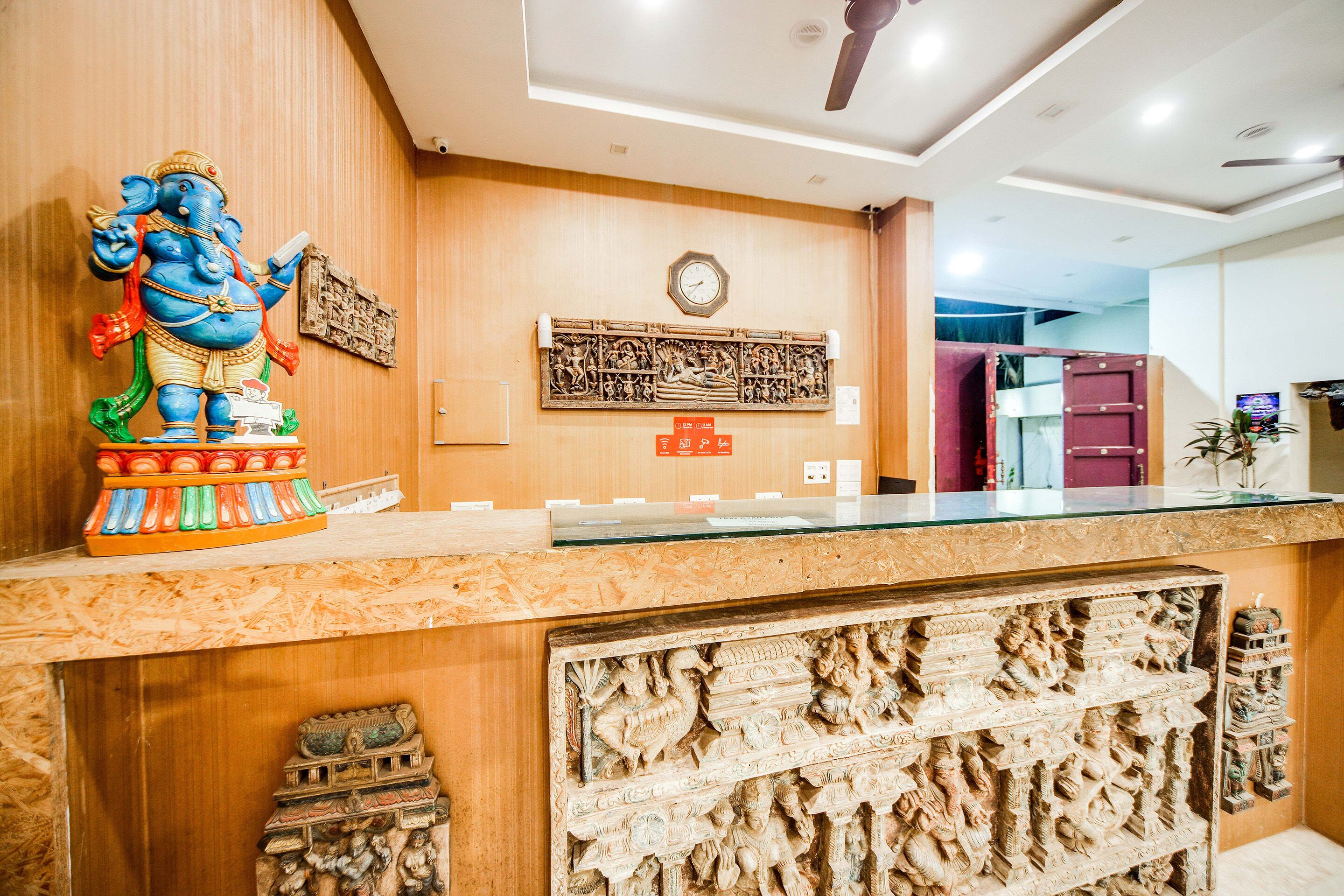 Purple Resort by OYO Rooms