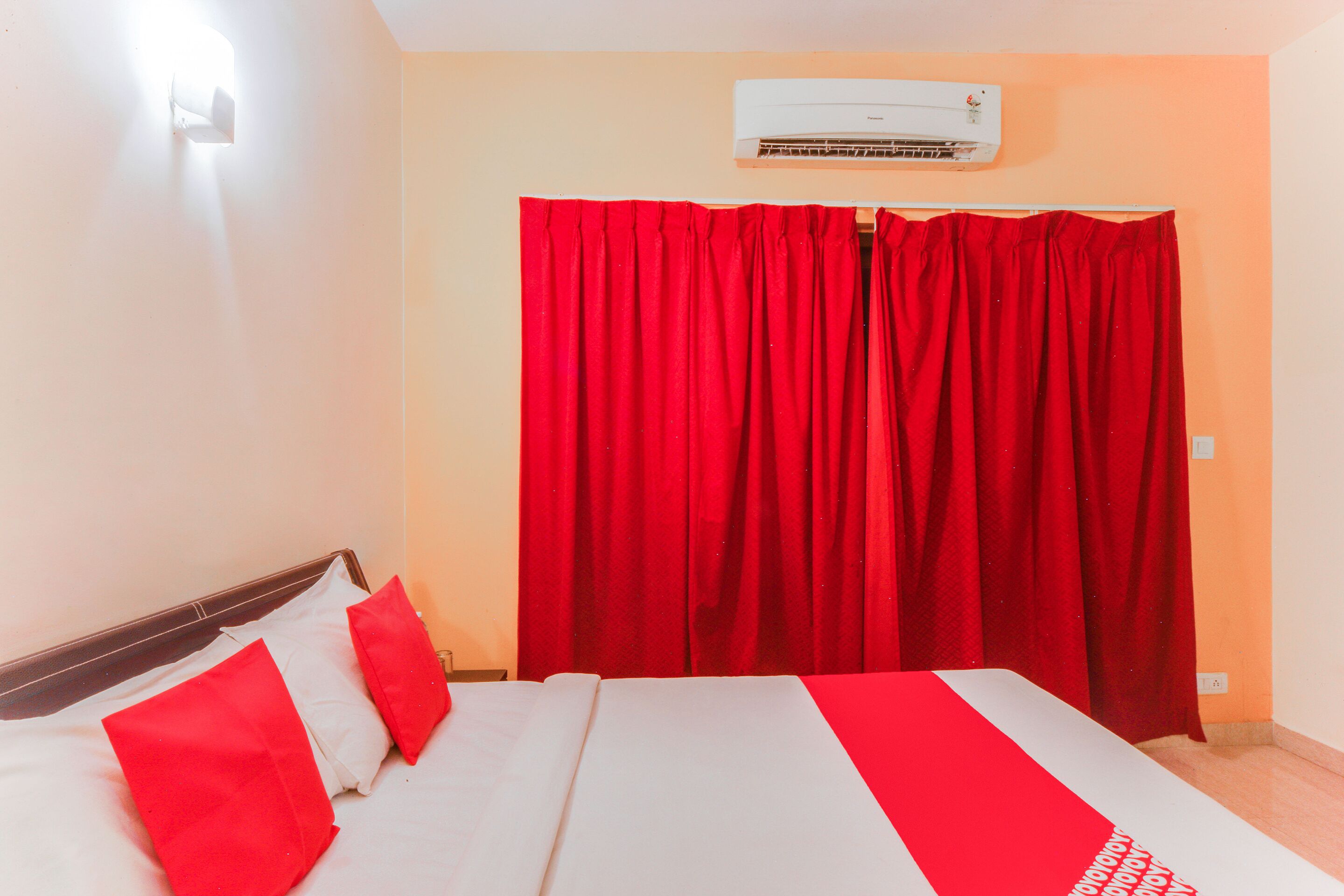 Purple Resort by OYO Rooms
