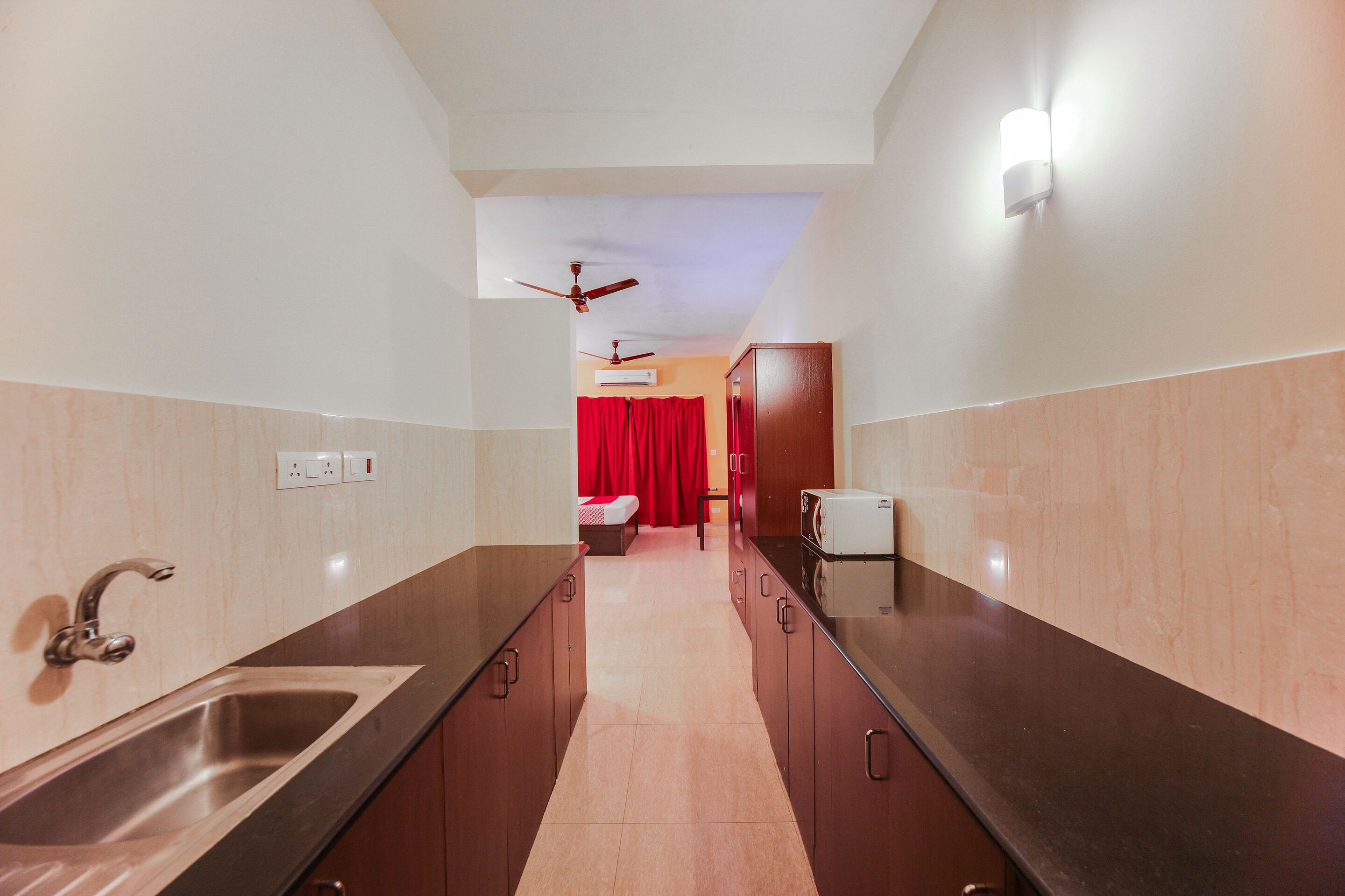 Purple Resort by OYO Rooms
