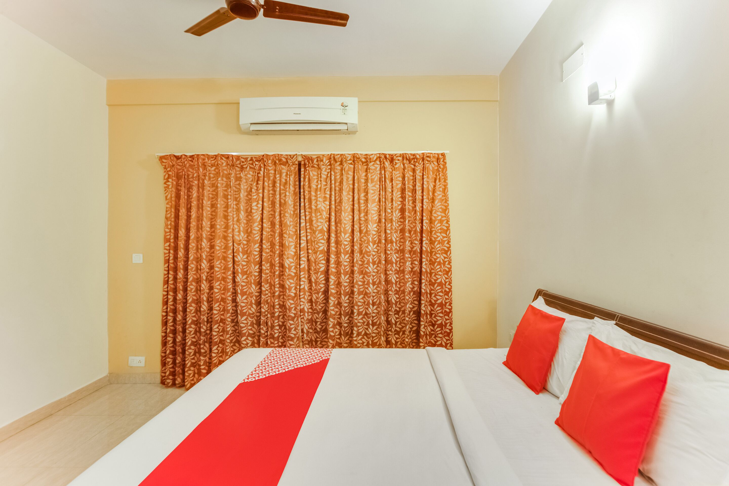 Purple Resort by OYO Rooms