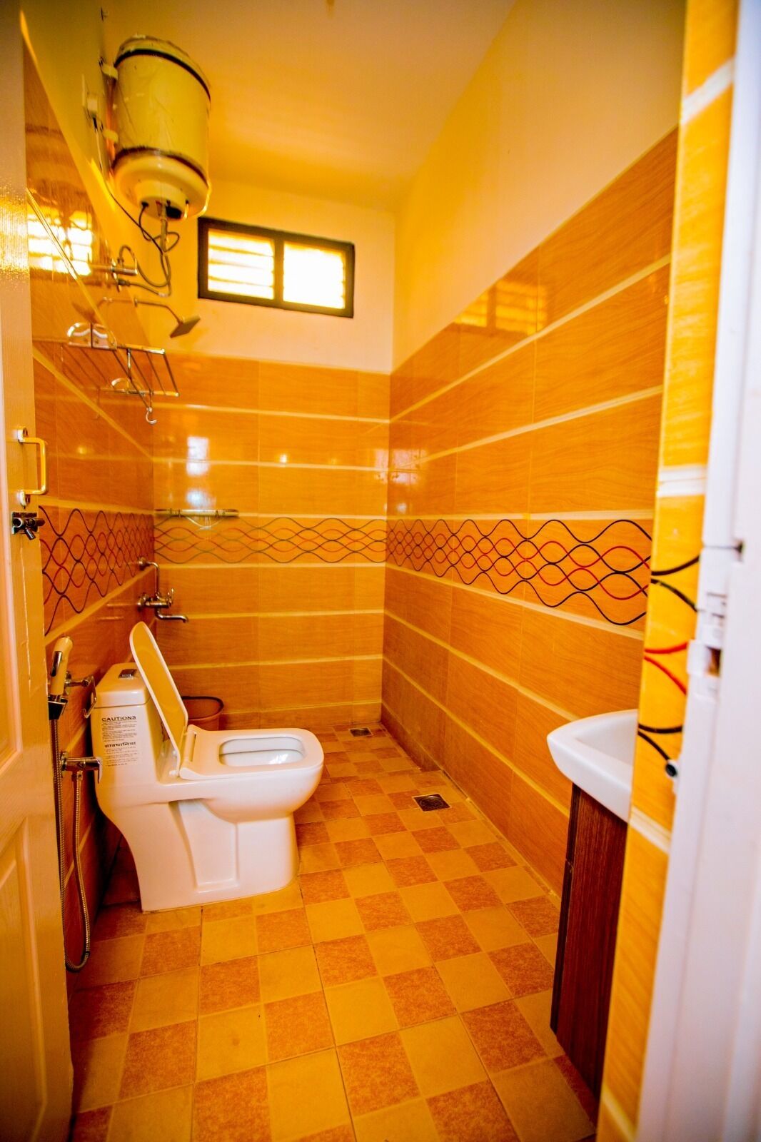 Queens Paradise Estate