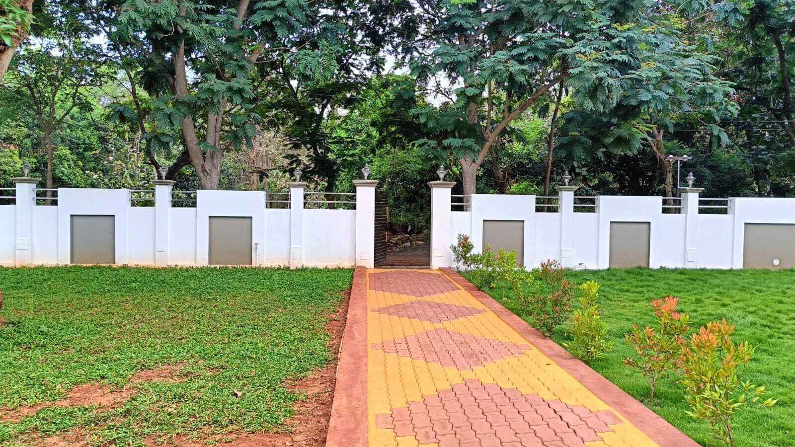 Queens Paradise Estate