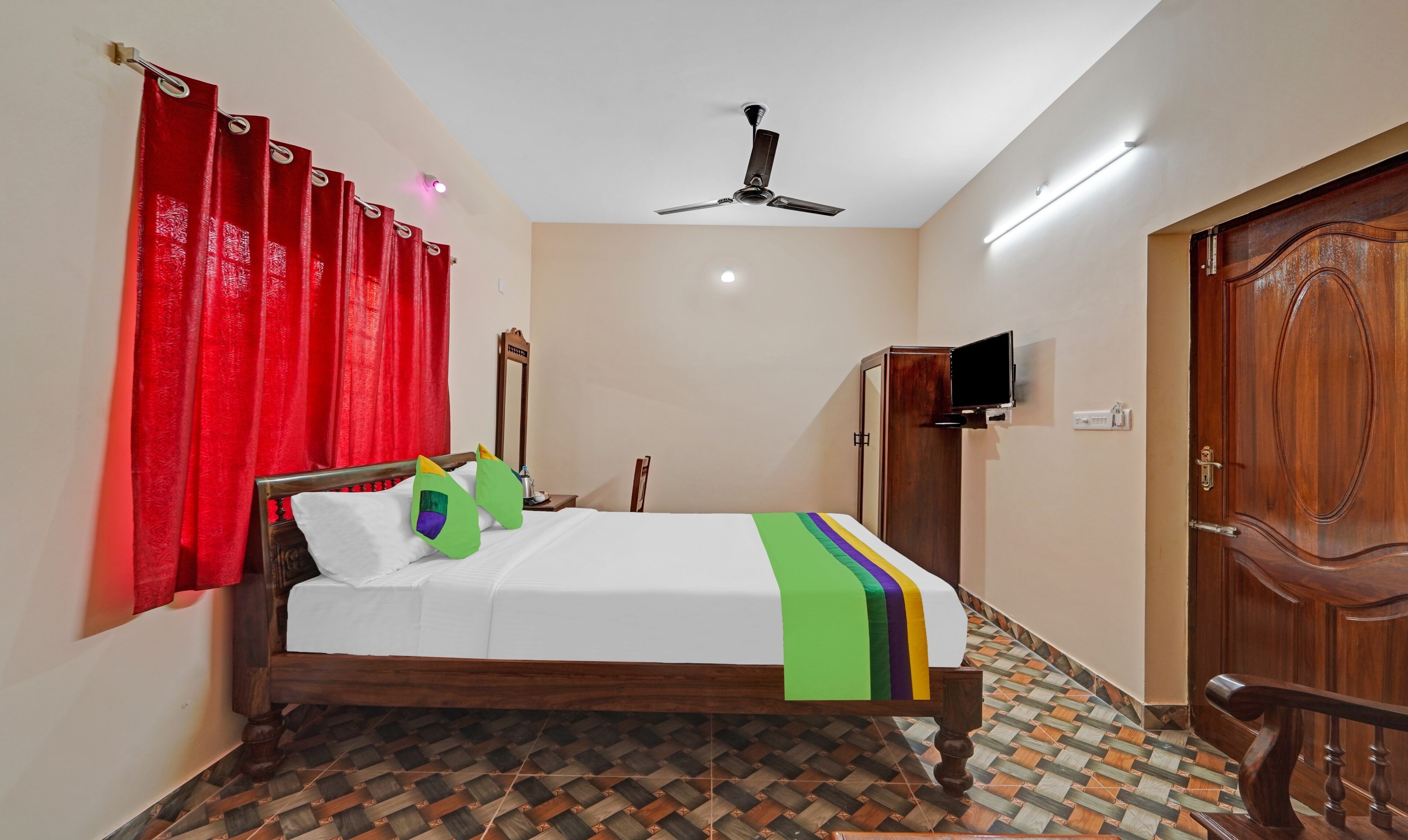 Treebo Trend Sri Saveraa Residency