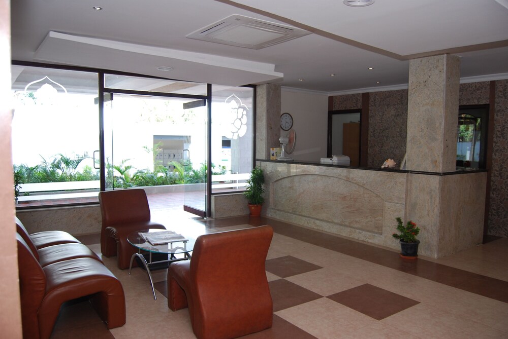Vinayaga Hotel