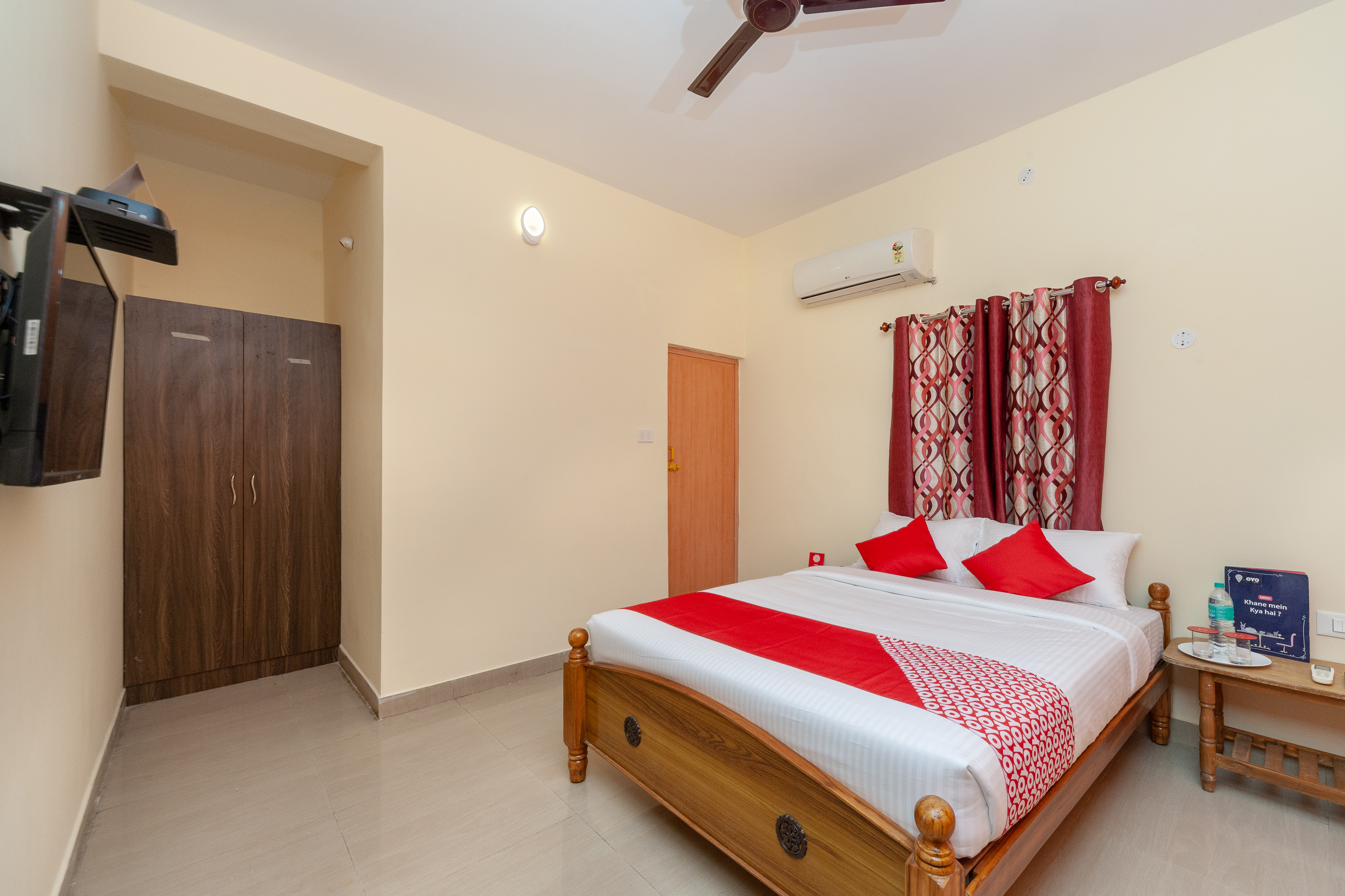Hotel Shree Devi Srinivasa By OYO Rooms