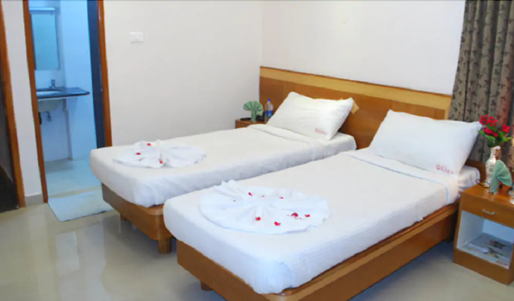Capital O 49169 Hotel Raks