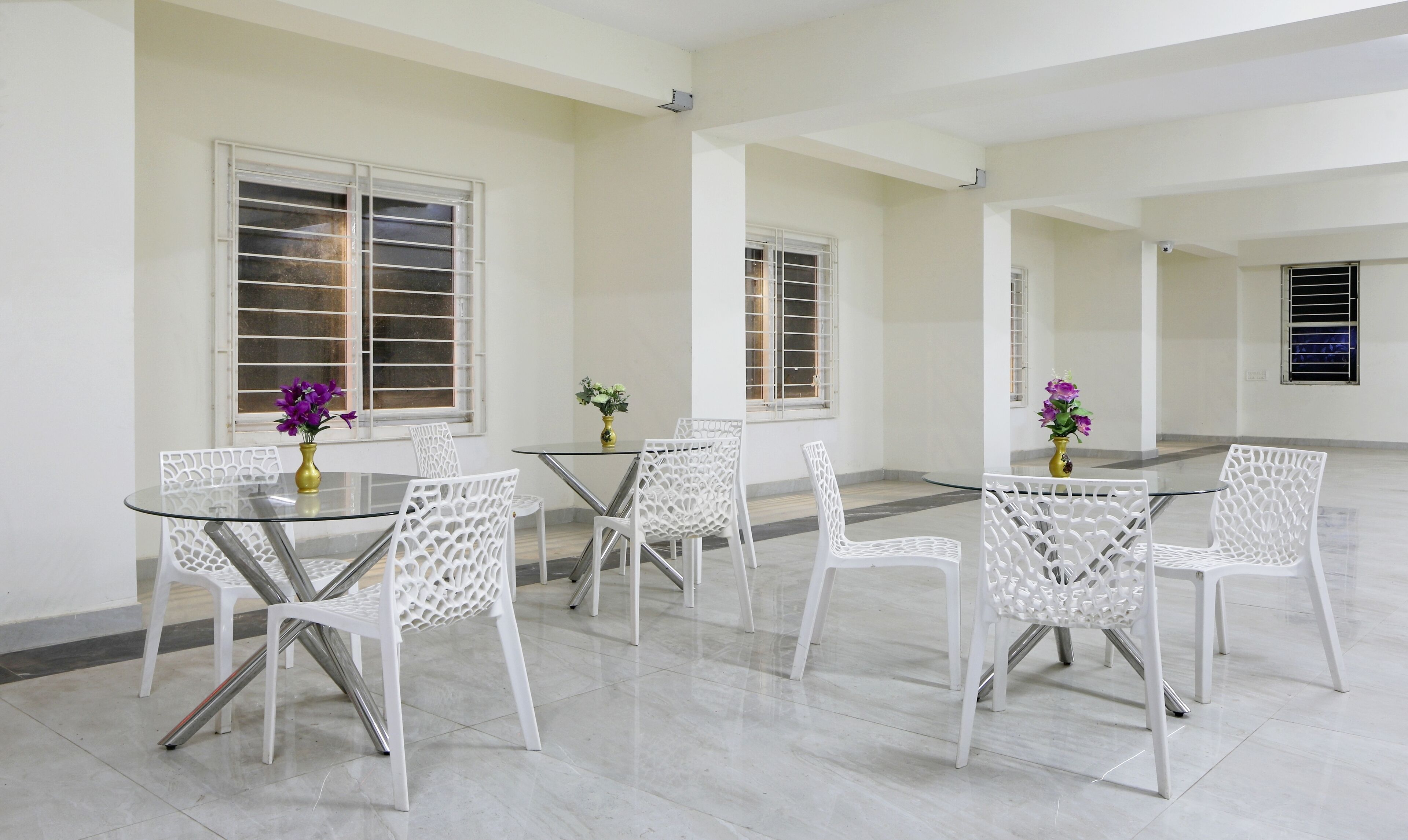 Treebo Trend Naaz Royal