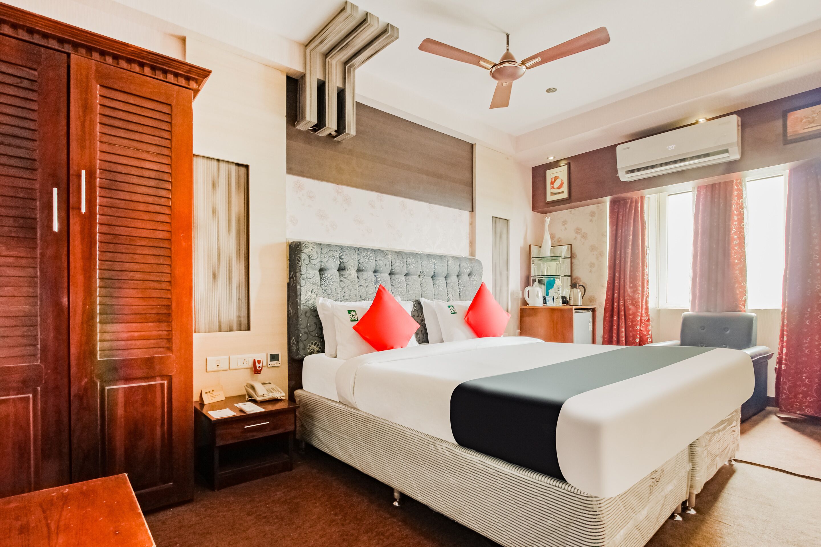 Hotel Raj by OYO