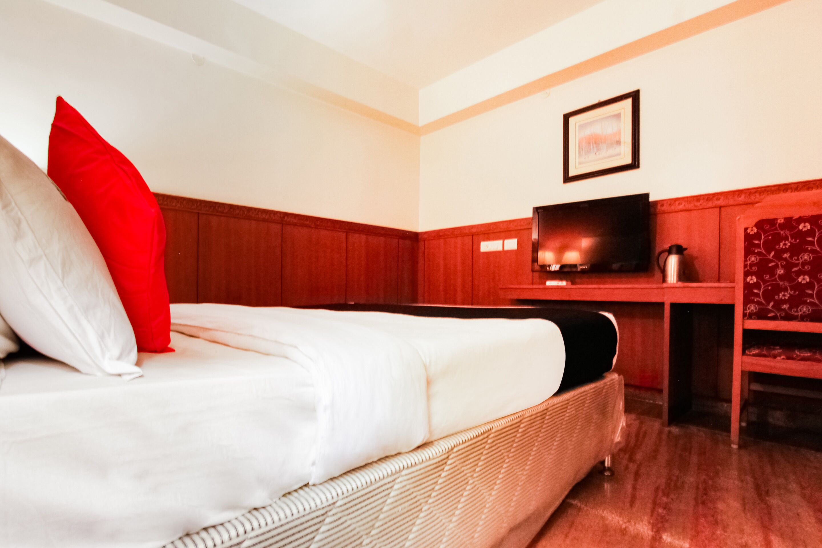 Hotel Raj by OYO