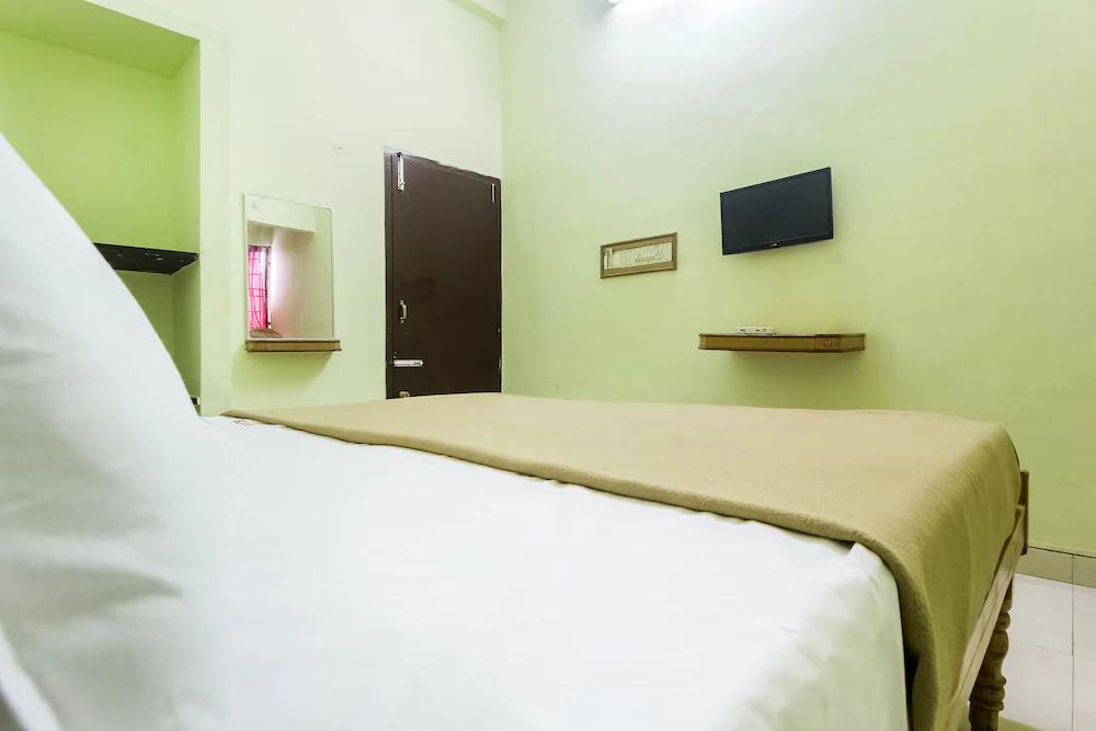 Hotel Sivanthi by OYO Rooms