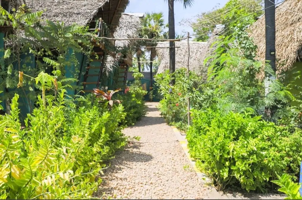 Rainbow Cottages ECR
