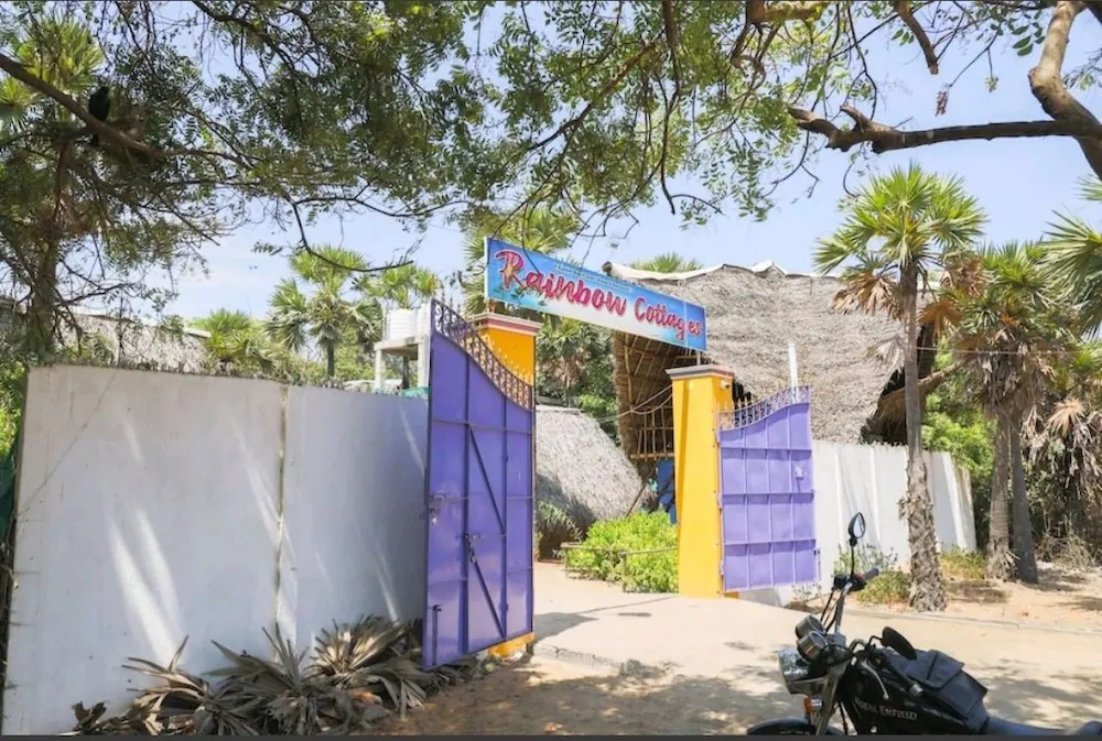 Rainbow Cottages ECR