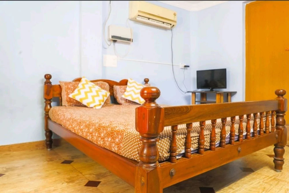 Rainbow Cottages ECR