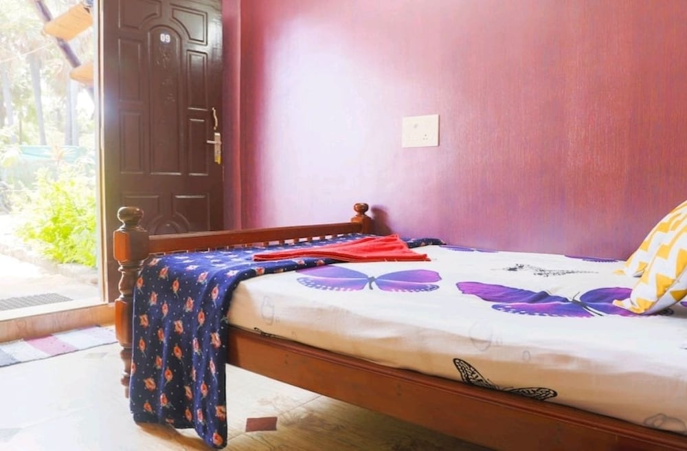 Rainbow Cottages ECR