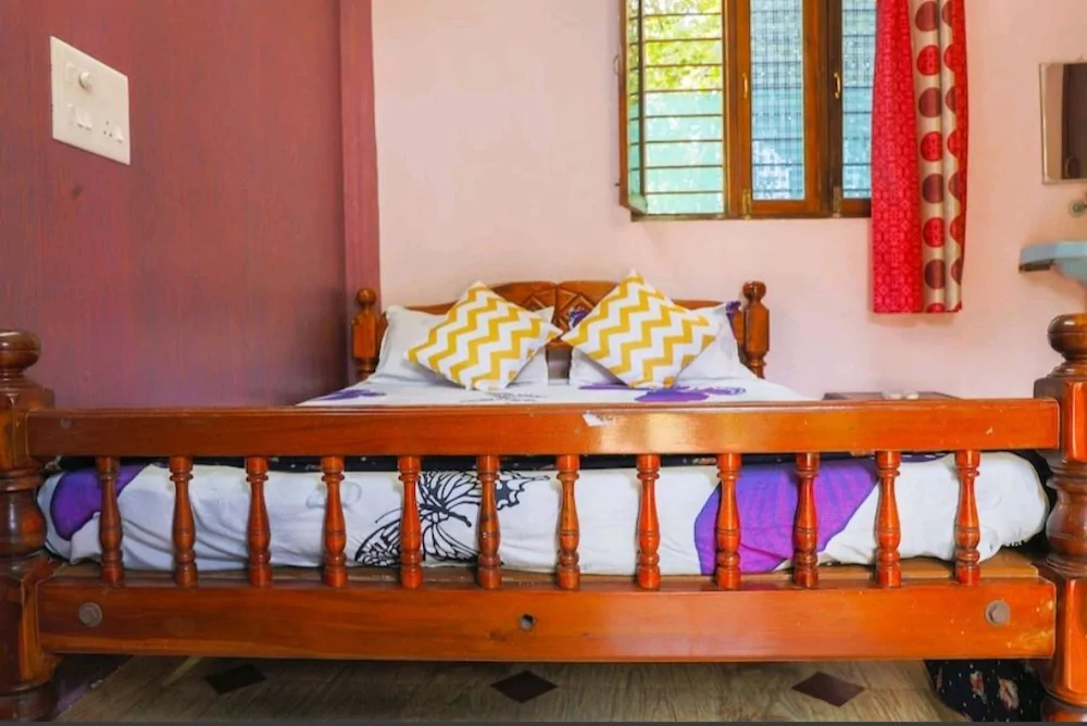 Rainbow Cottages ECR