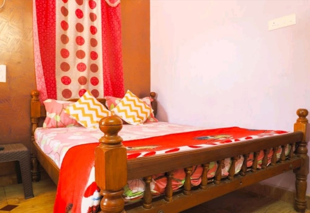Rainbow Cottages ECR