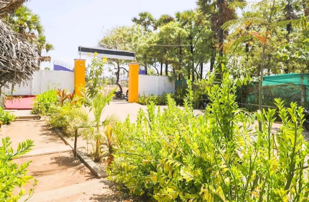 Rainbow Cottages ECR