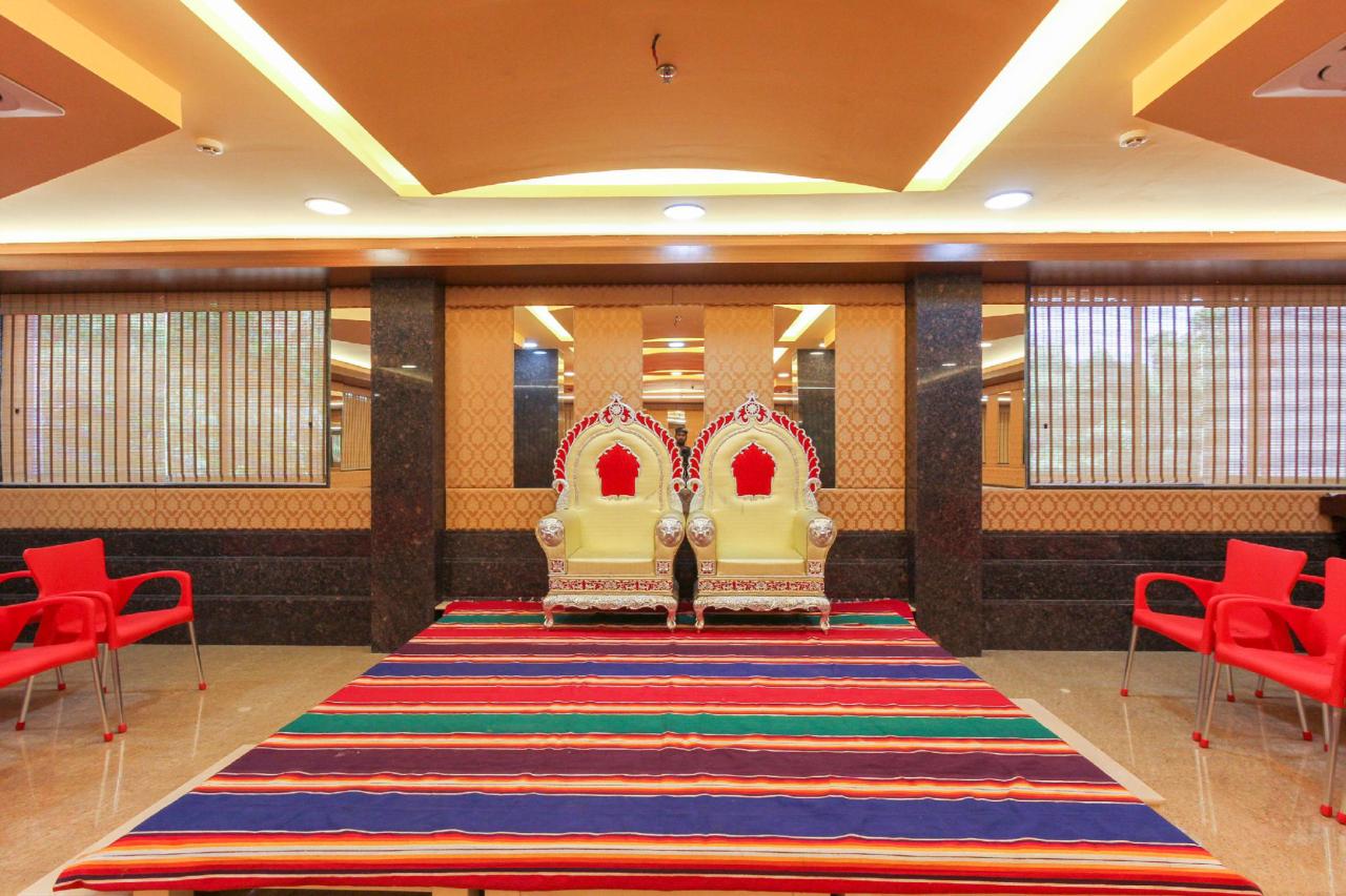 Hotel Saravana Bhavan by OYO Rooms