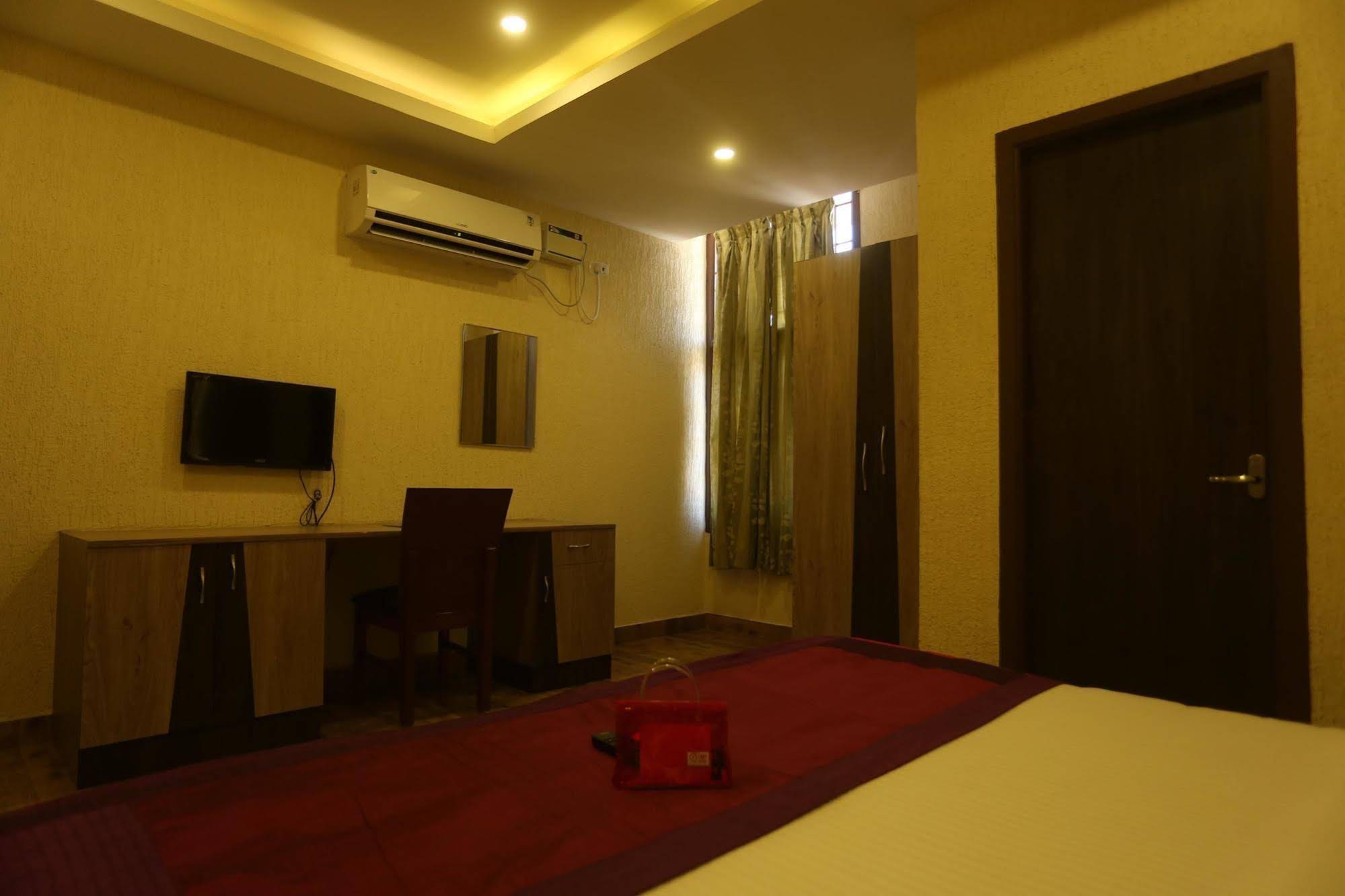 Hotel Anbu Park