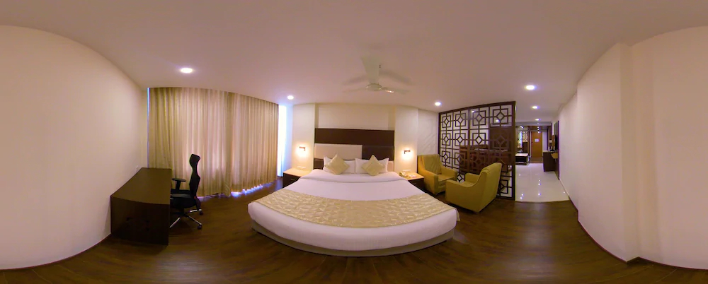 Hotel Blossoms
