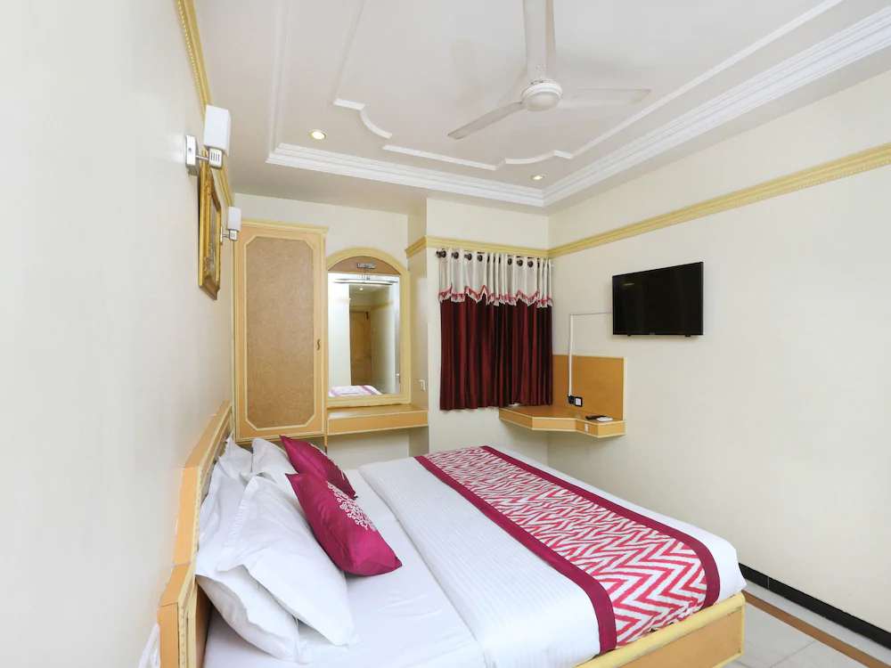 Hotel Sathyam by OYO Rooms