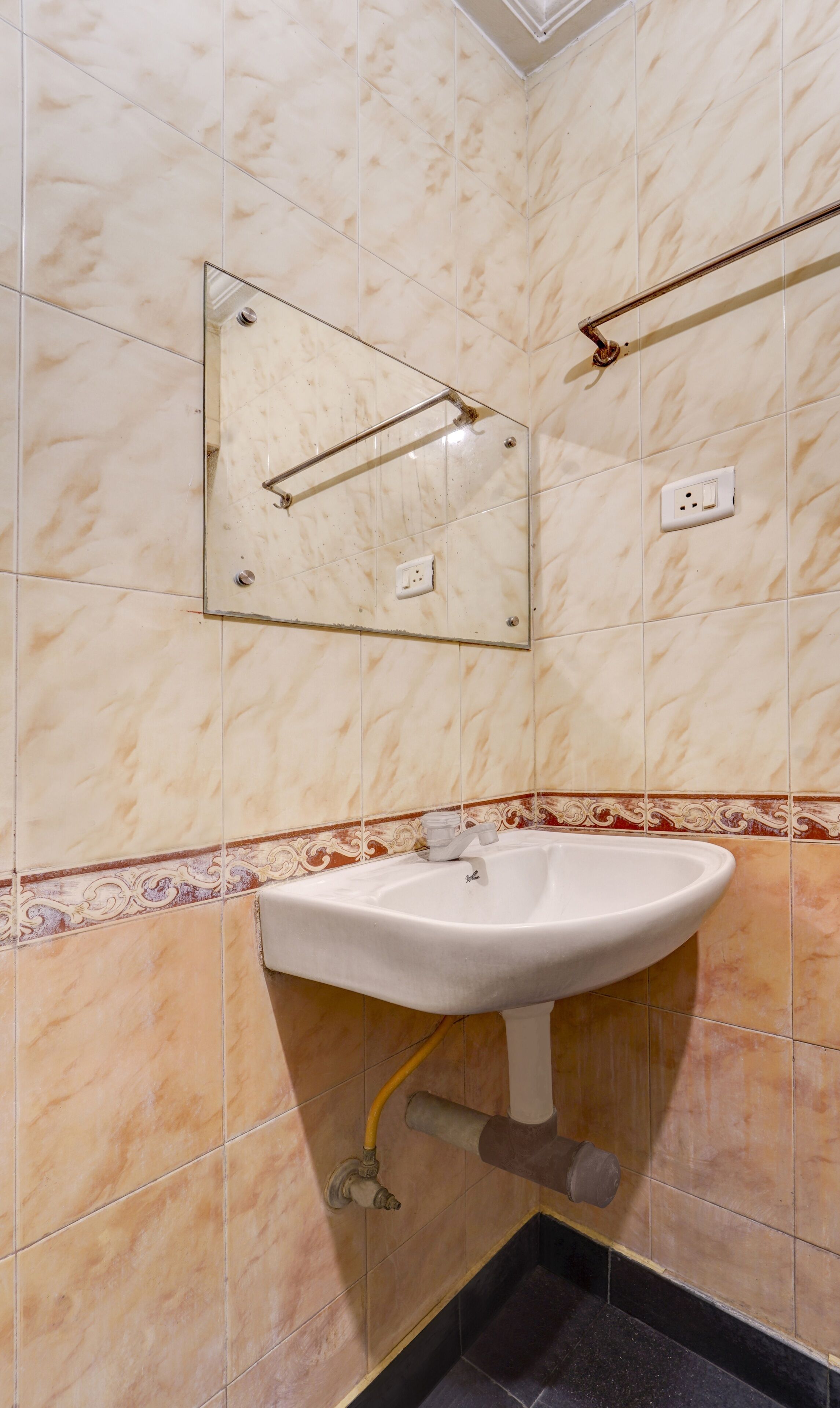 Itsy By Treebo Coastal Grand Sathyam