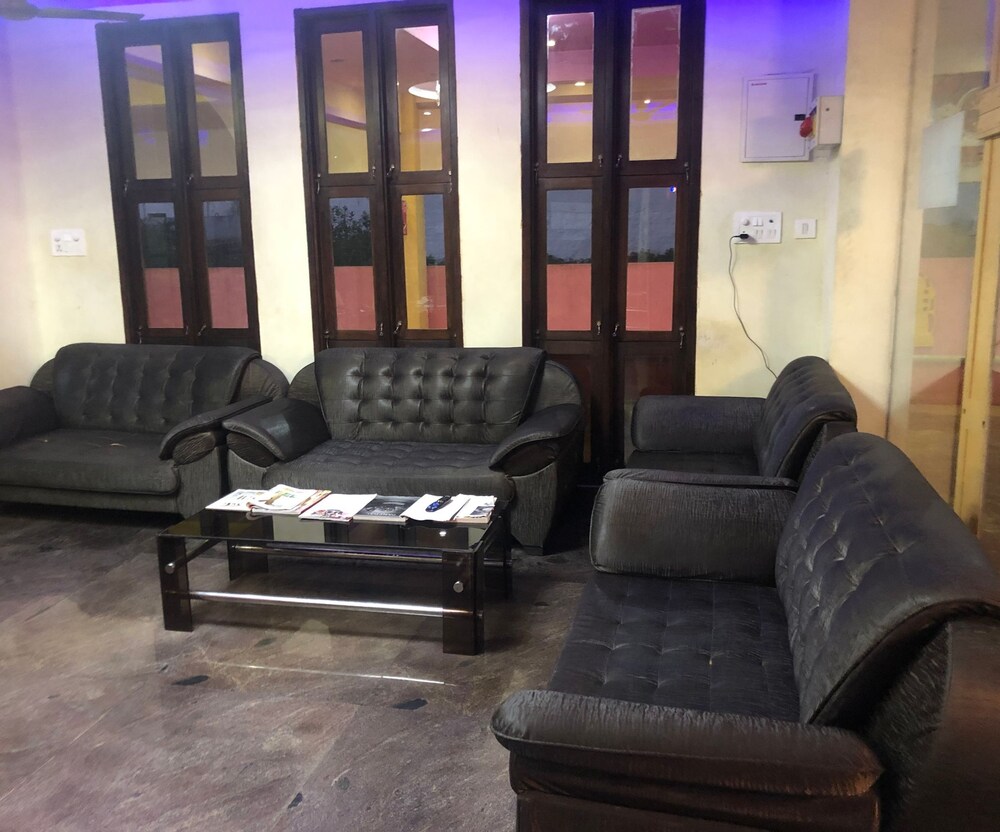 Touchstone Resort By OYO Rooms
