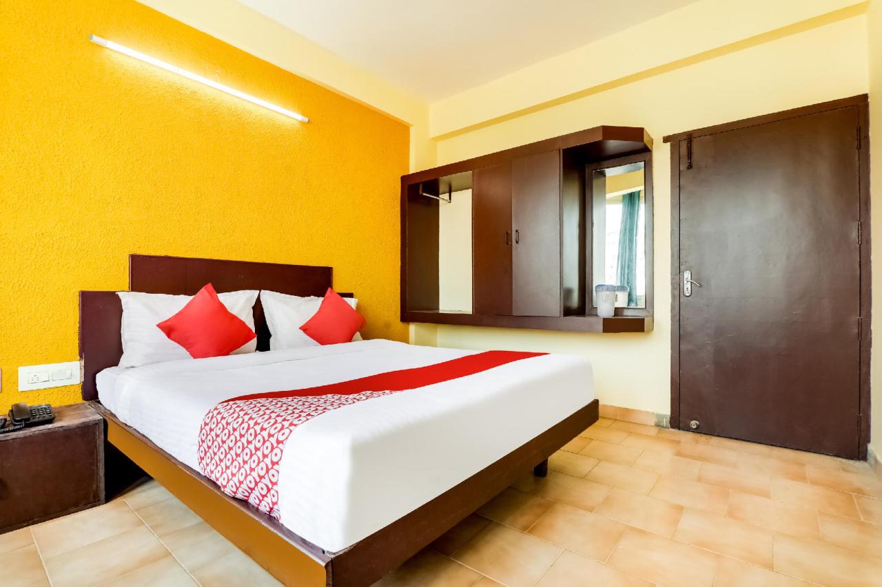 Hotel Vijayalakshmi by OYO Rooms