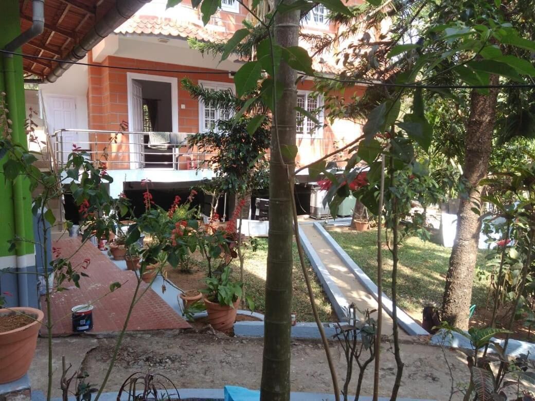 Livgrand Deepikas Residence Valparai