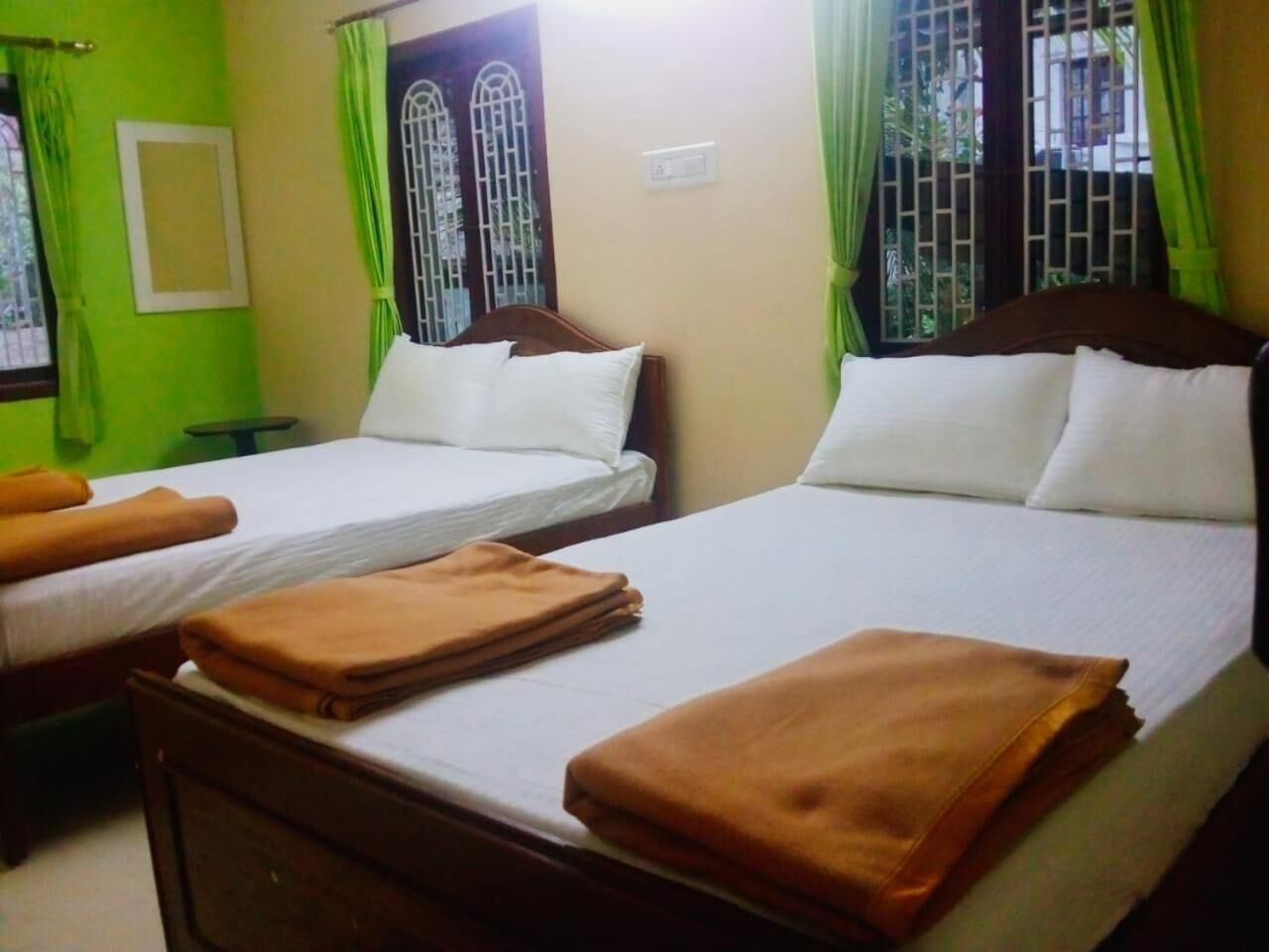 Livgrand Deepikas Residence Valparai