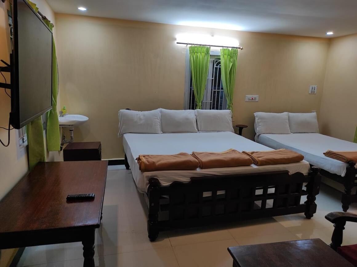 Livgrand Deepikas Residence Valparai