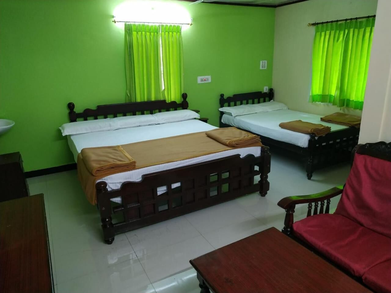 Livgrand Deepikas Residence Valparai