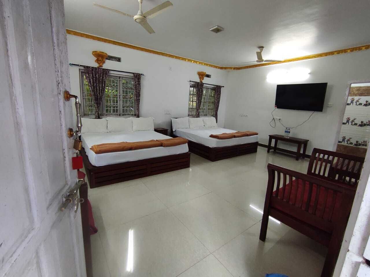 Livgrand Deepikas Residence Valparai