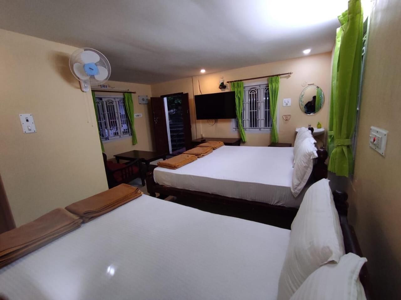 Livgrand Deepikas Residence Valparai