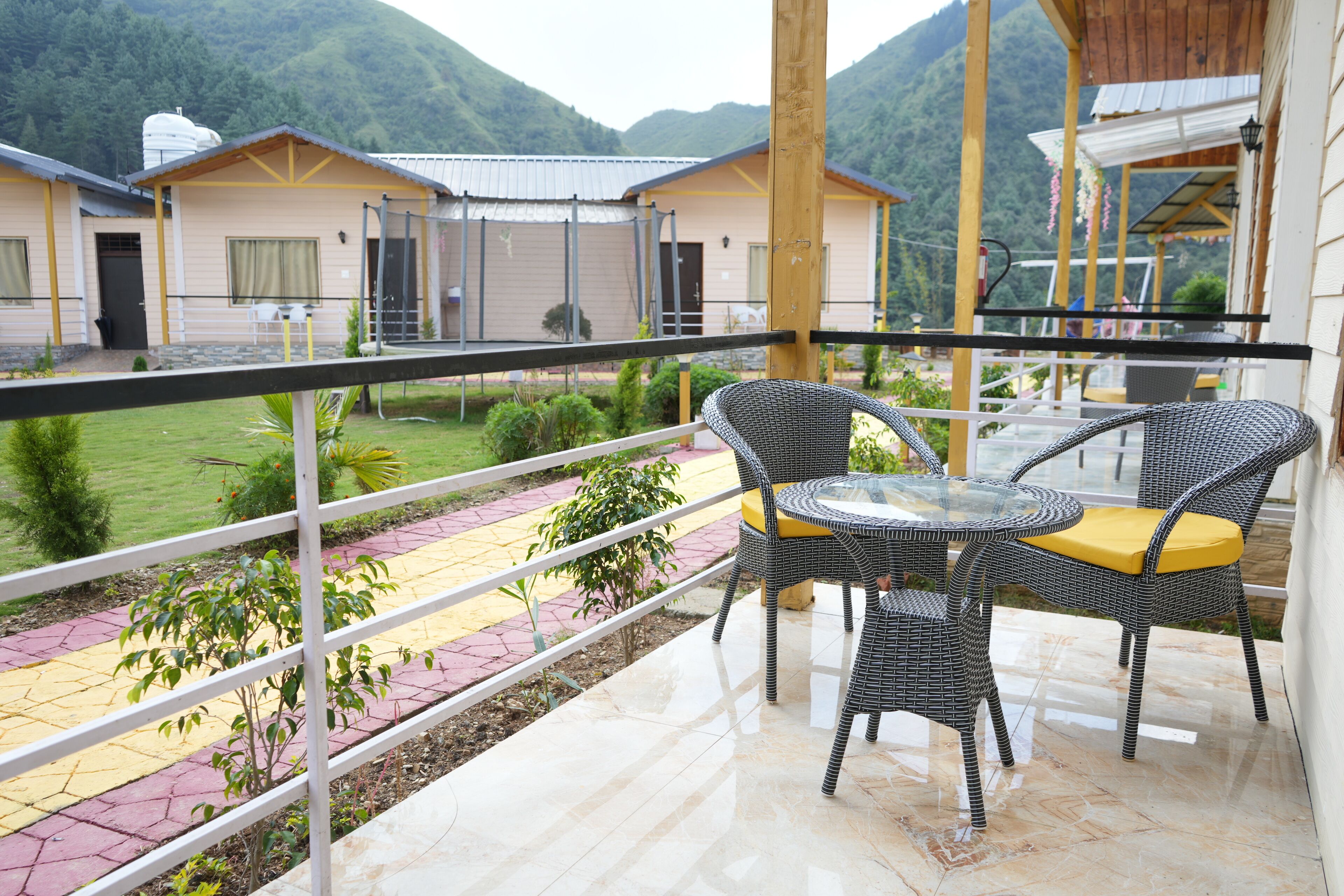 Resort Prakriti Unwind