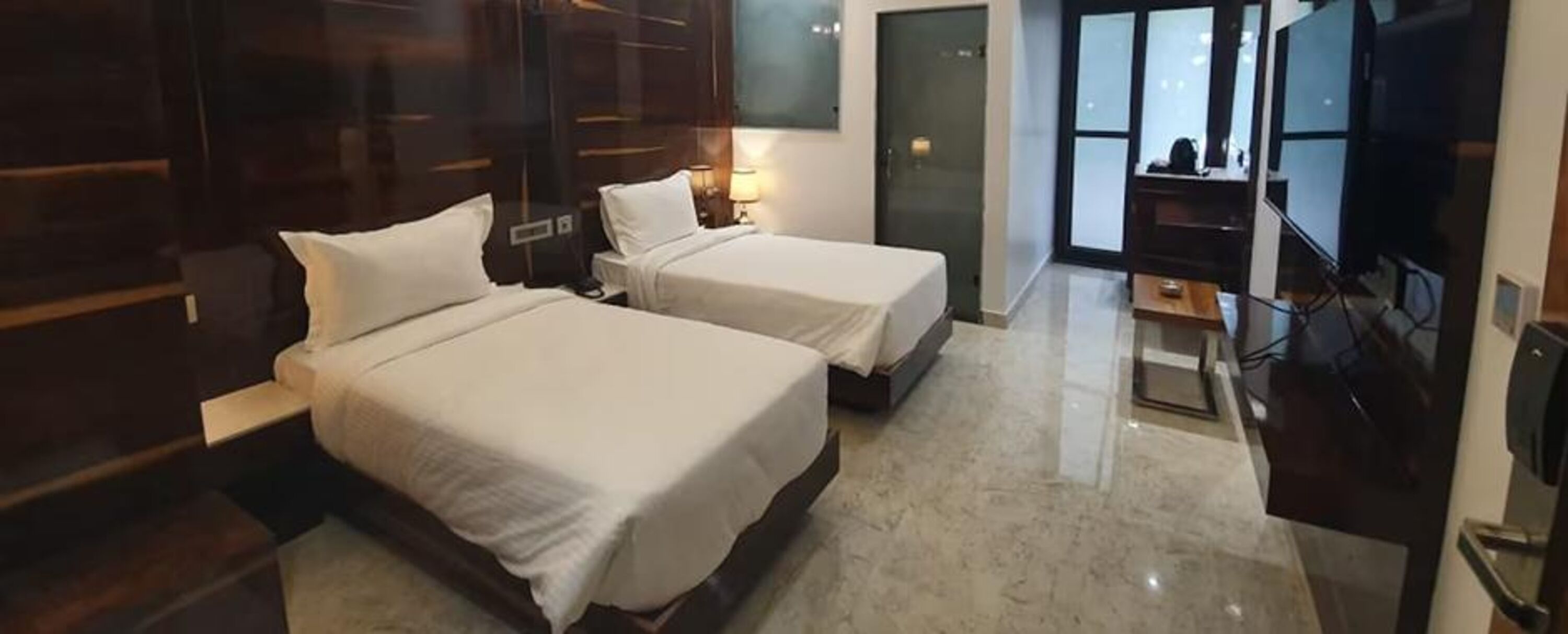 Fabhotel Prime The Daffodils