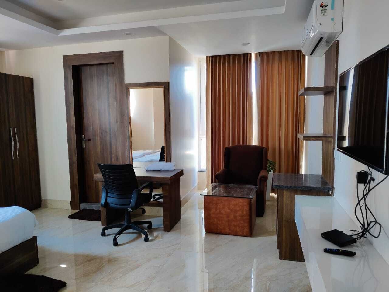 Hotel Maira
