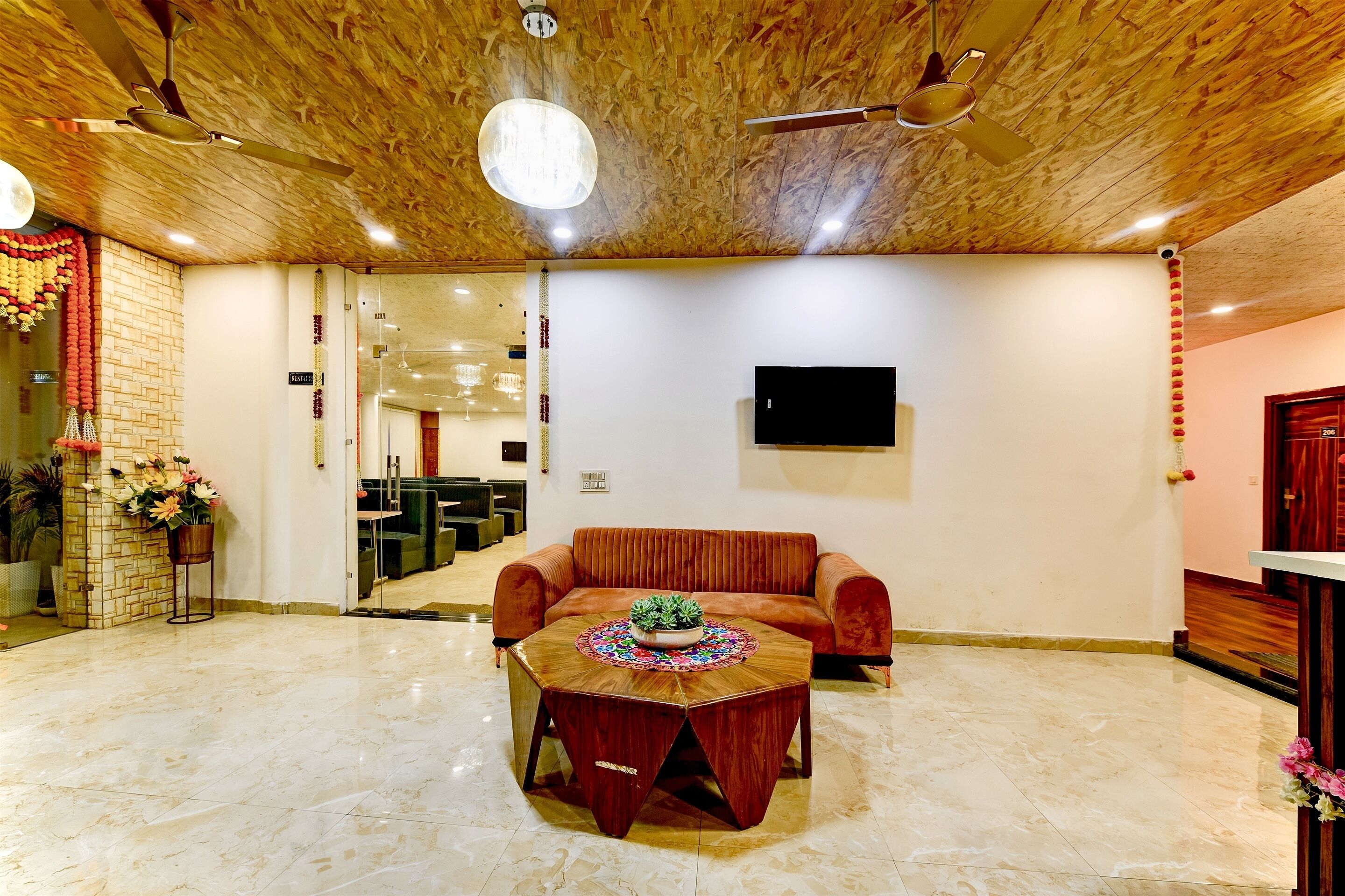 Hotel Shiva Lake