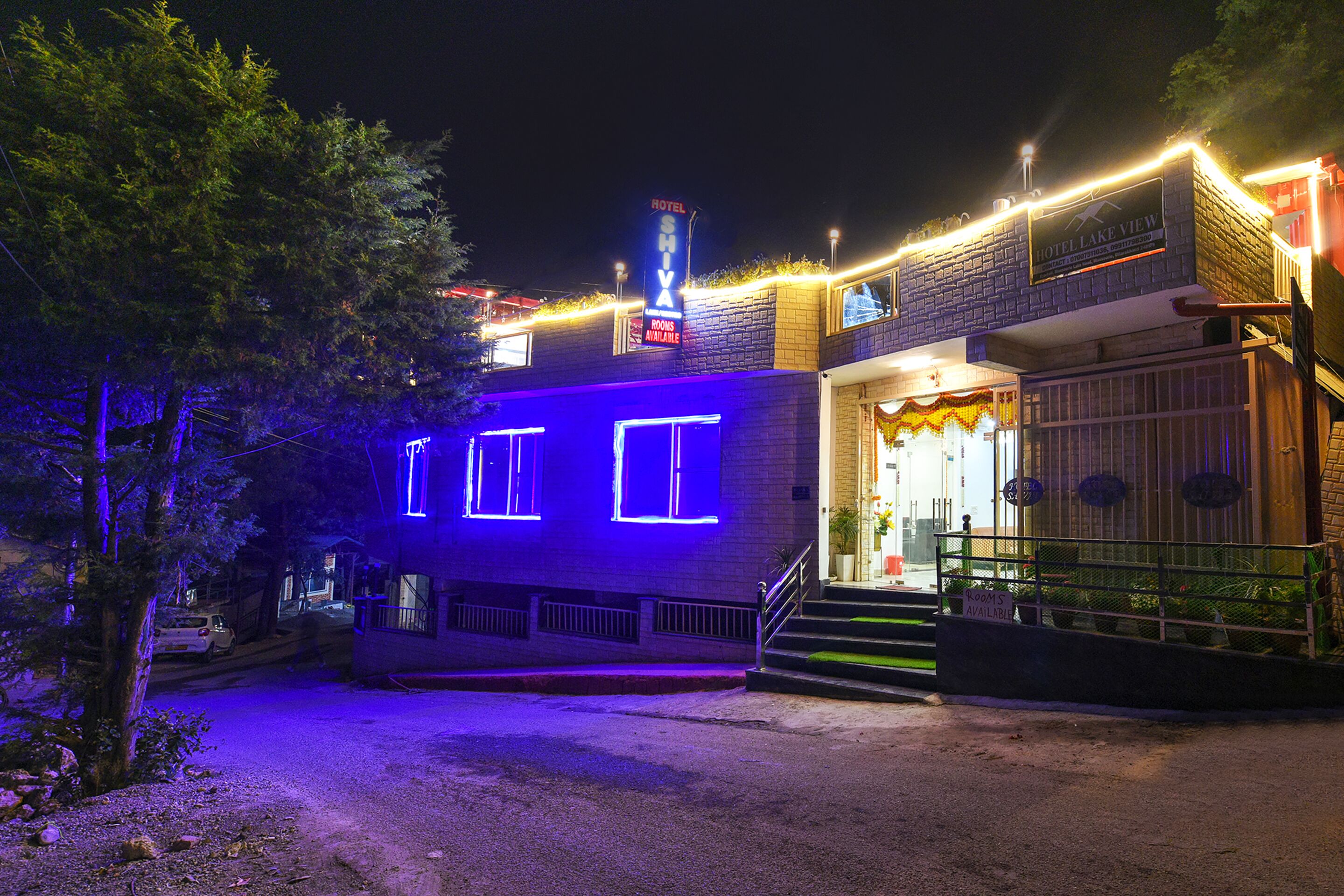 Hotel Shiva Lake