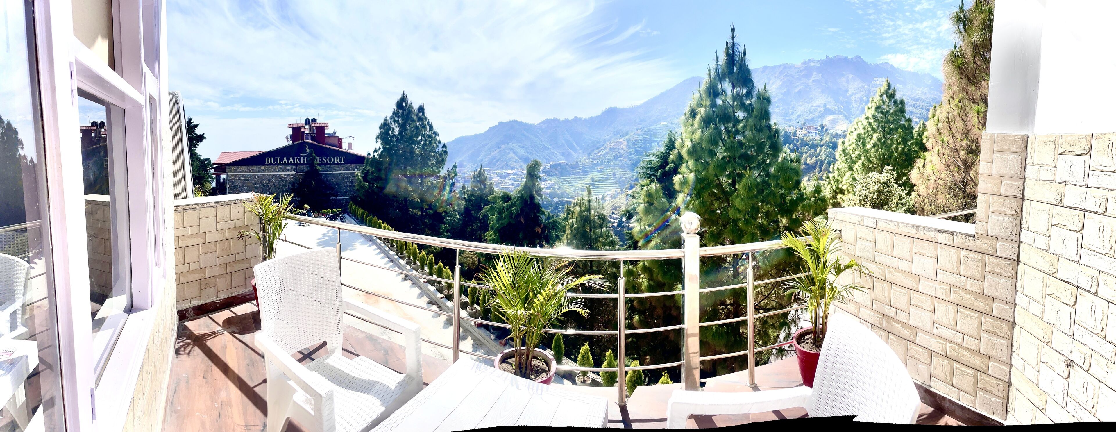 Hotel Shiva Lake