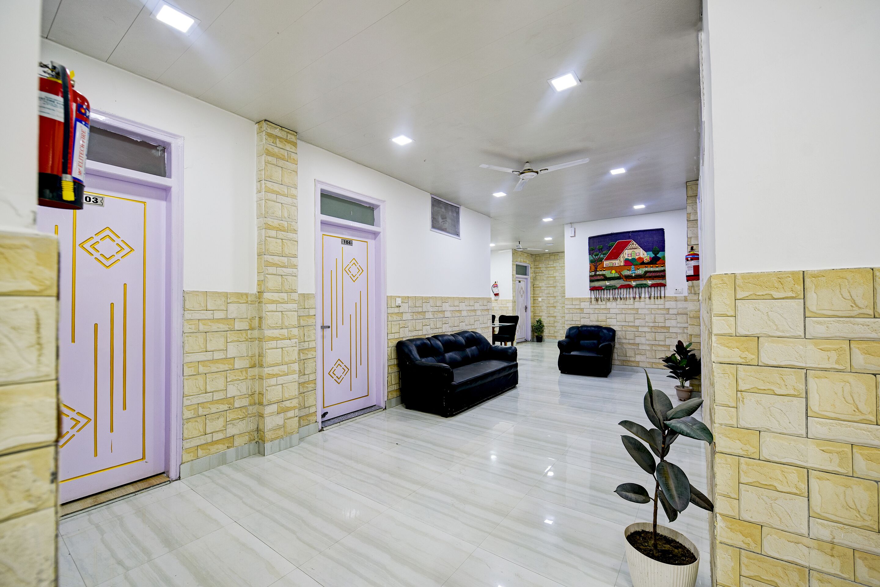 Hotel Shiva Lake
