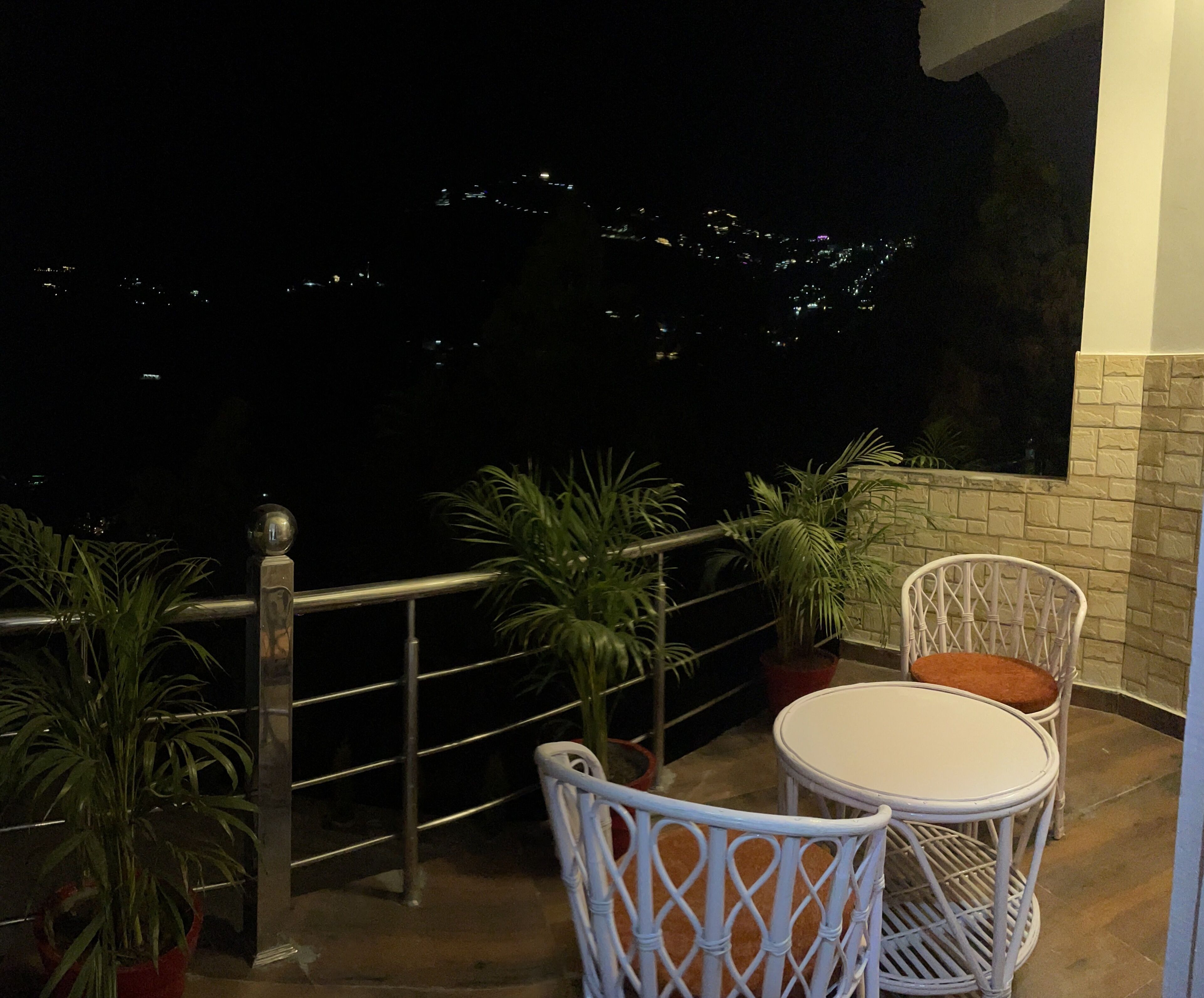 Hotel Shiva Lake