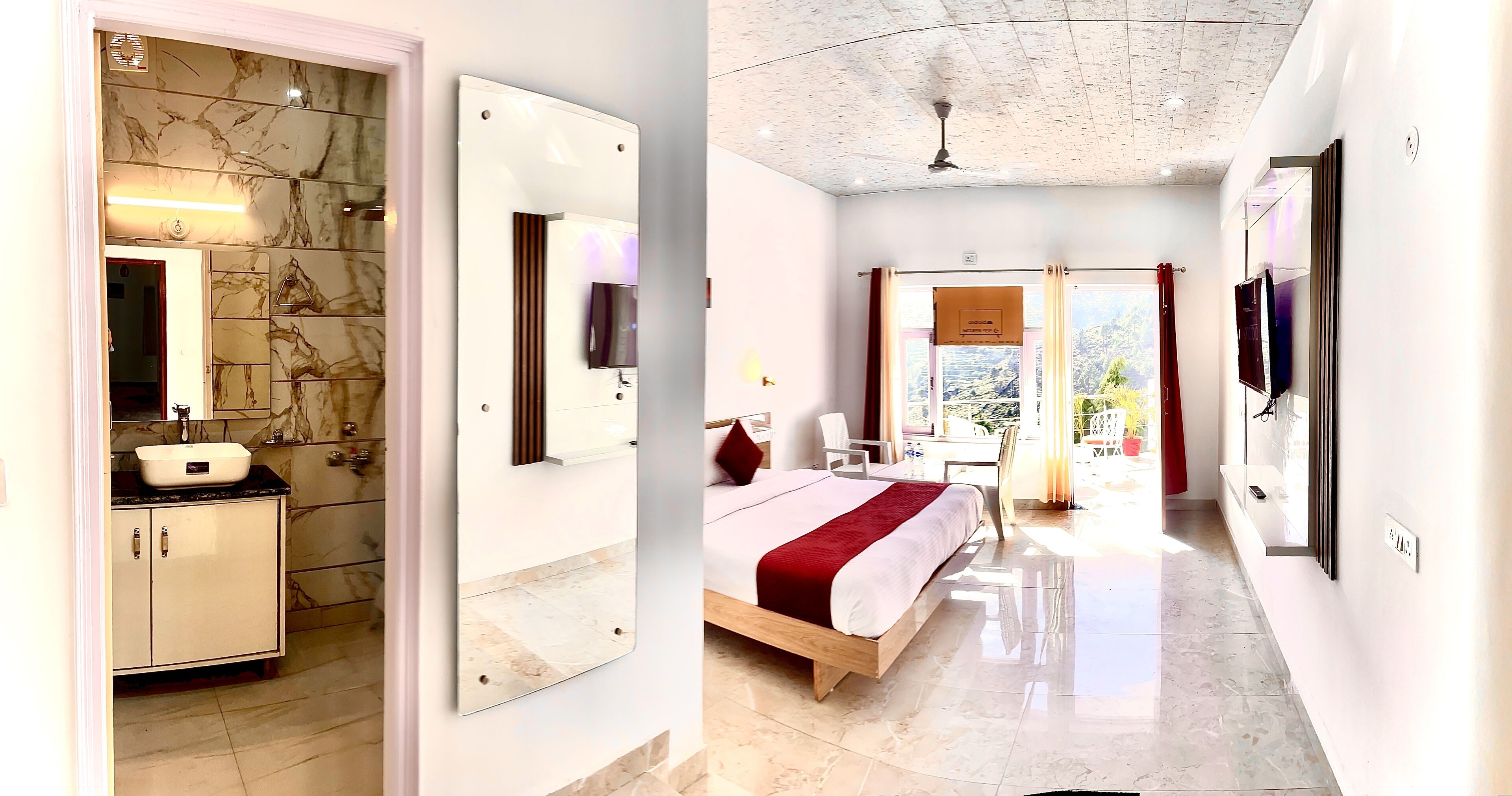 Hotel Shiva Lake