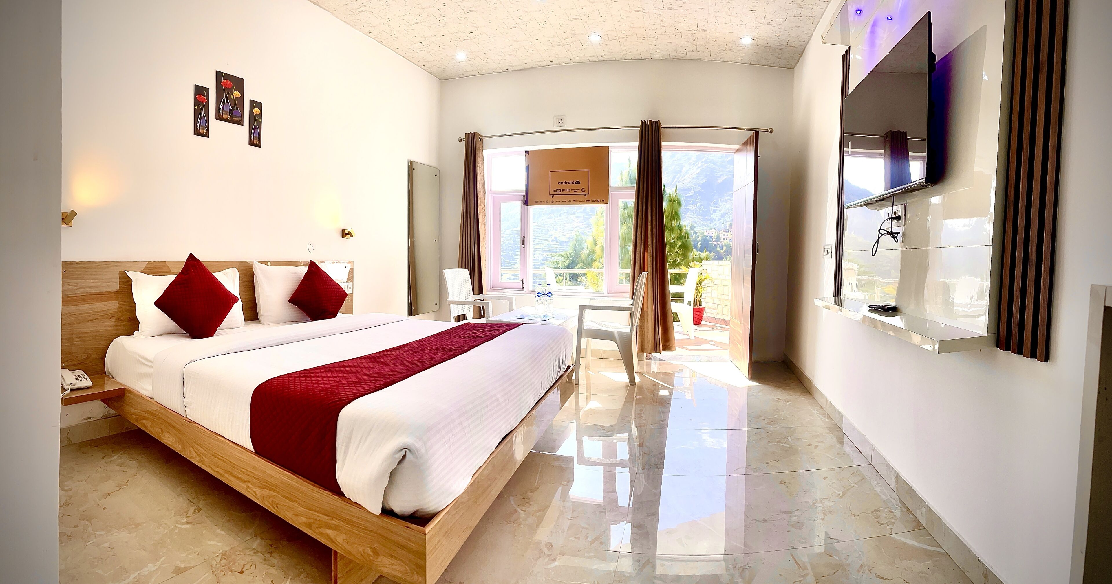 Hotel Shiva Lake