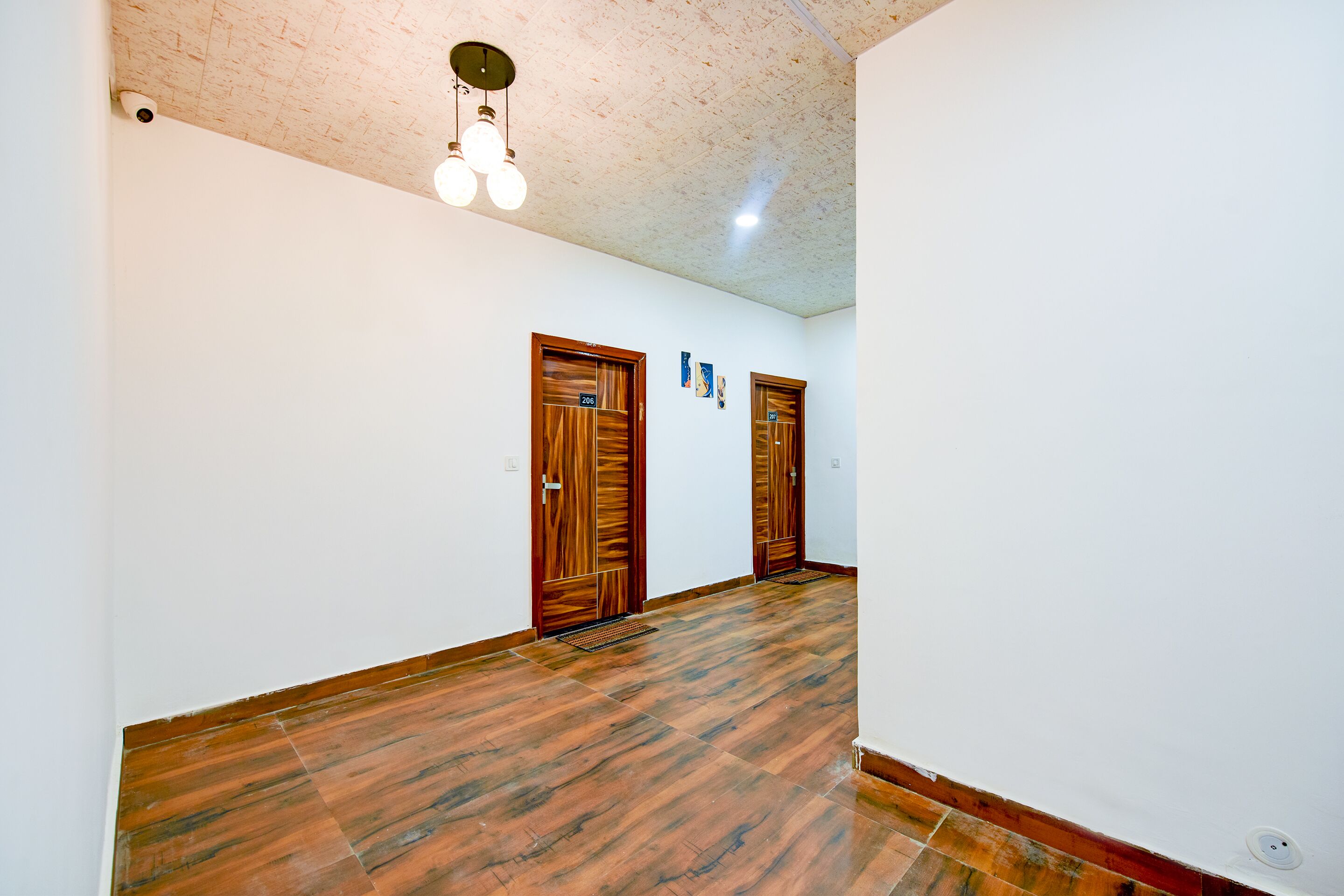 Hotel Shiva Lake