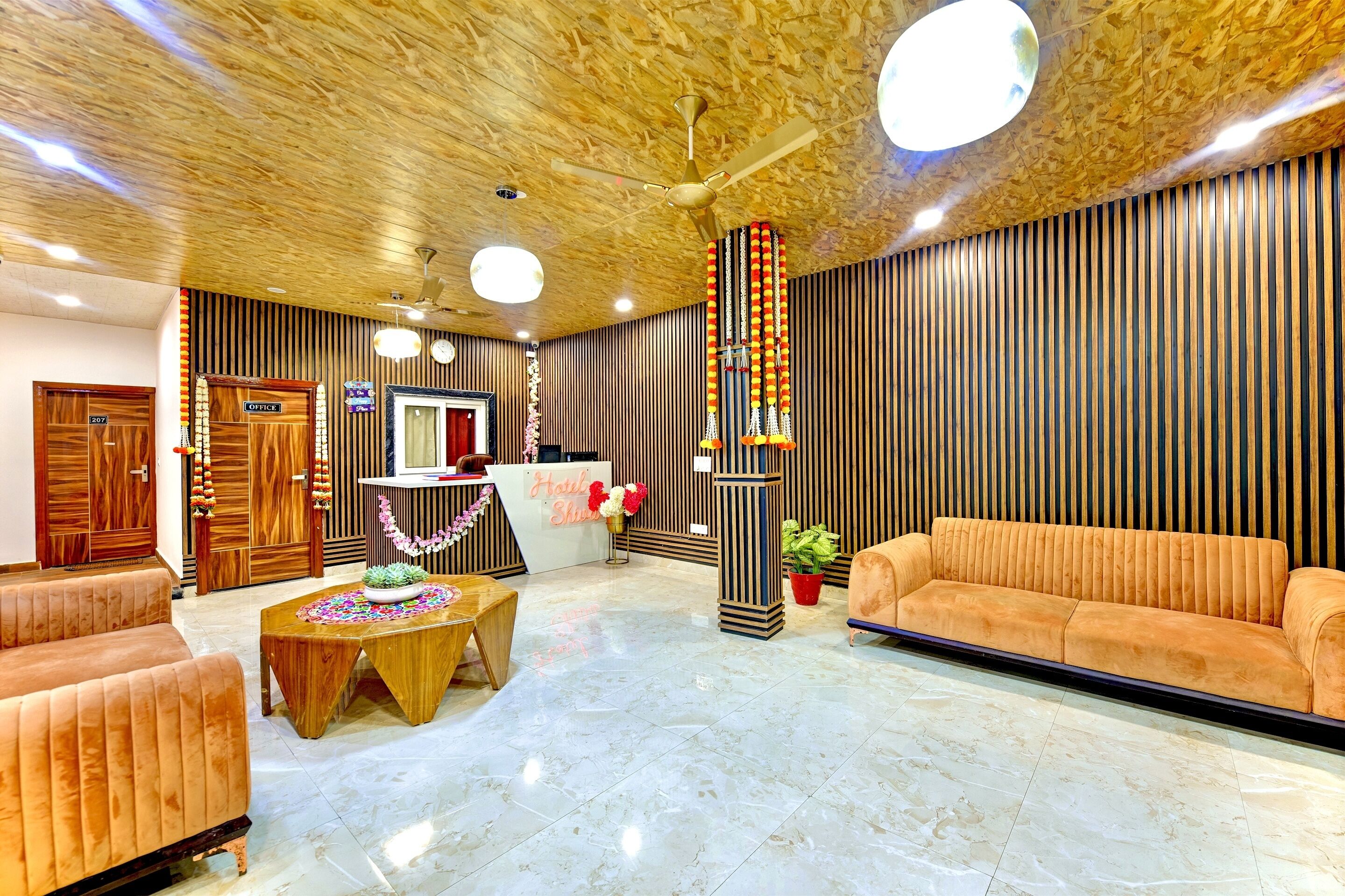 Hotel Shiva Lake