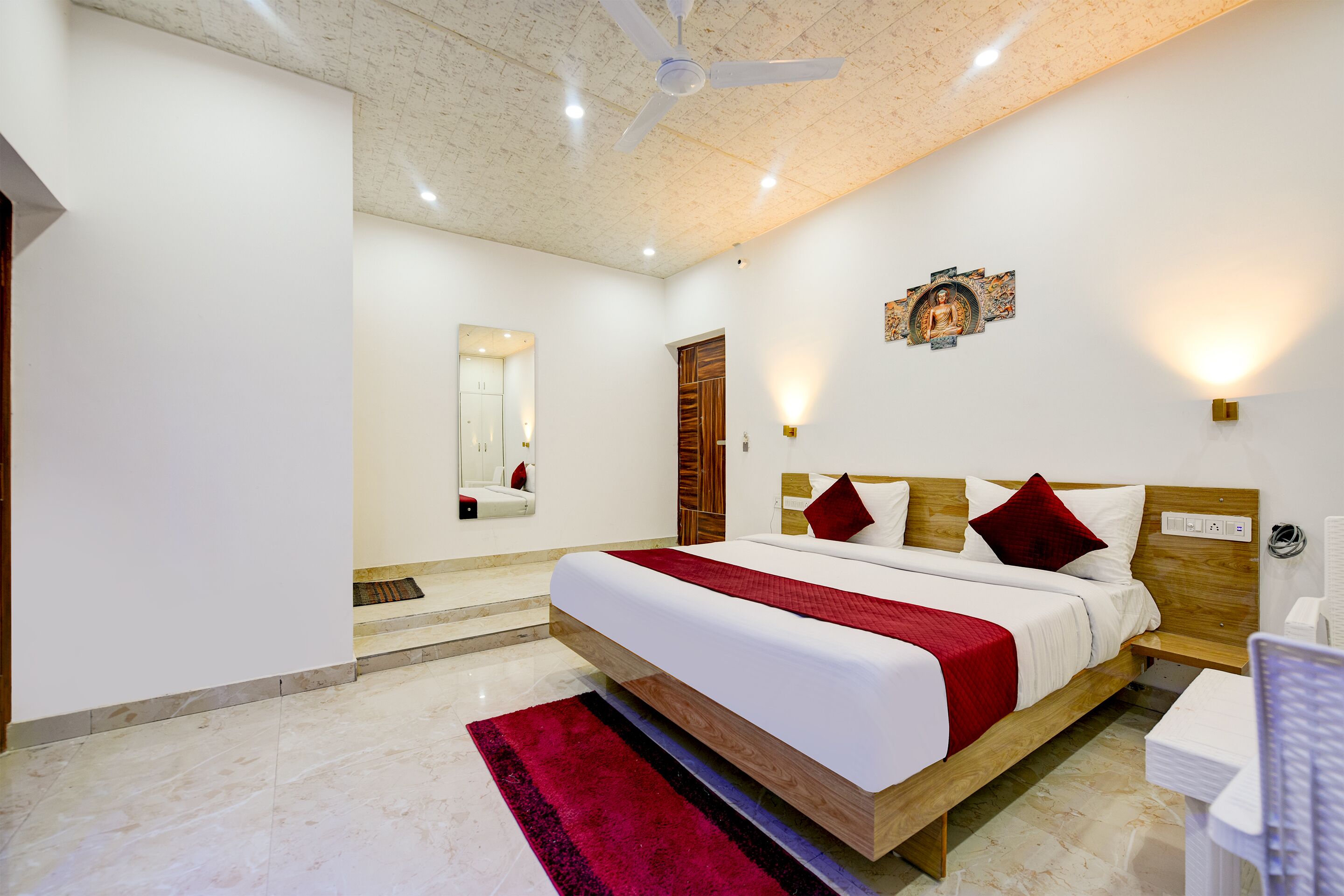 Hotel Shiva Lake