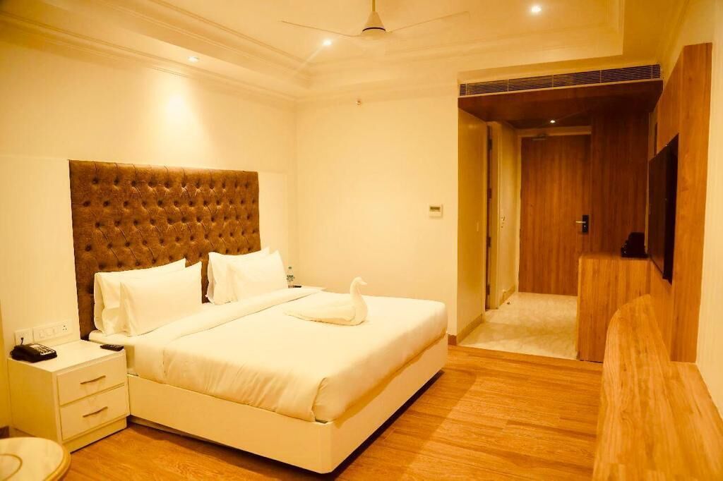 Sapphire Sky Hotel