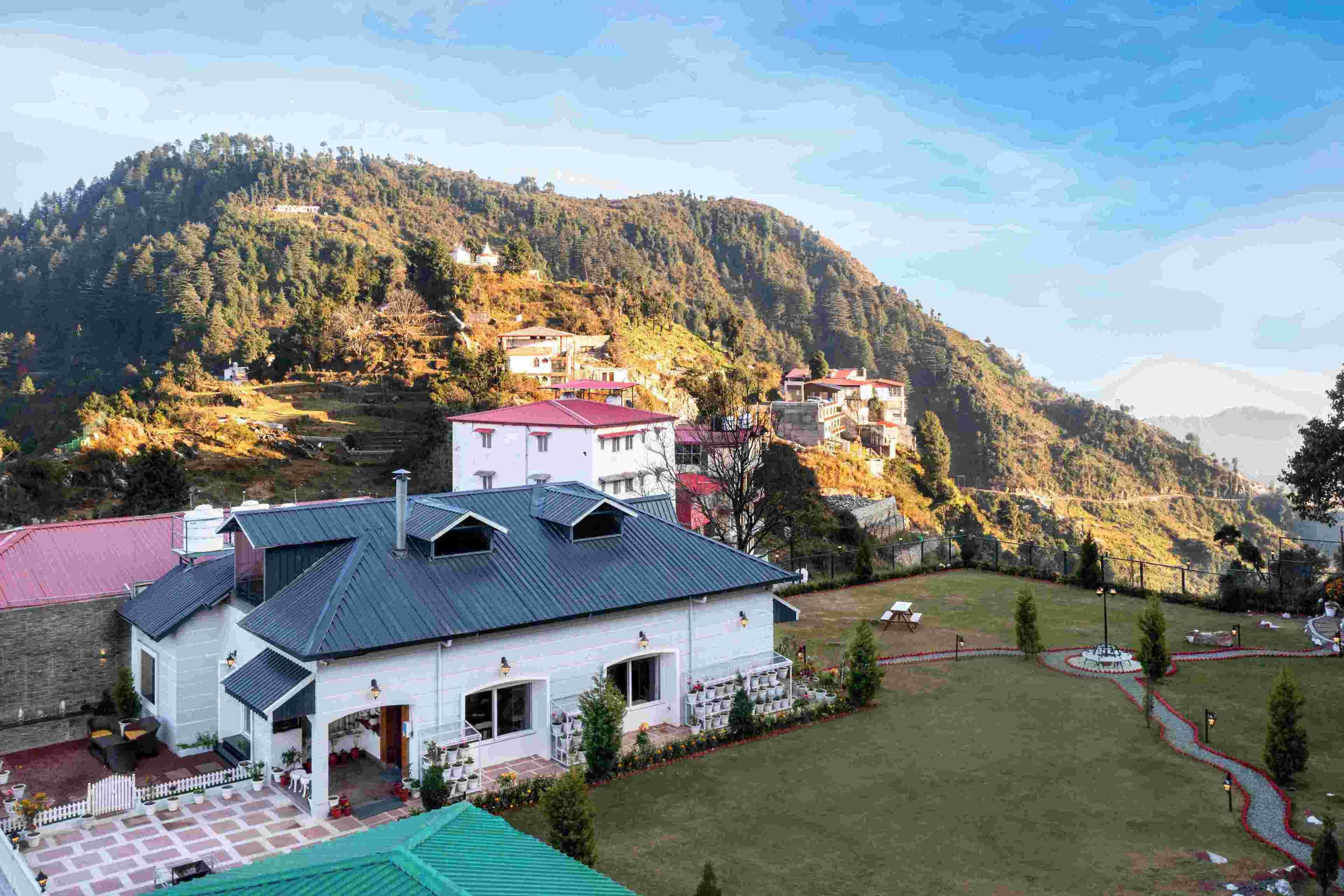 ama Stays & Trails Barefoot Bungalow, Dhanaulti