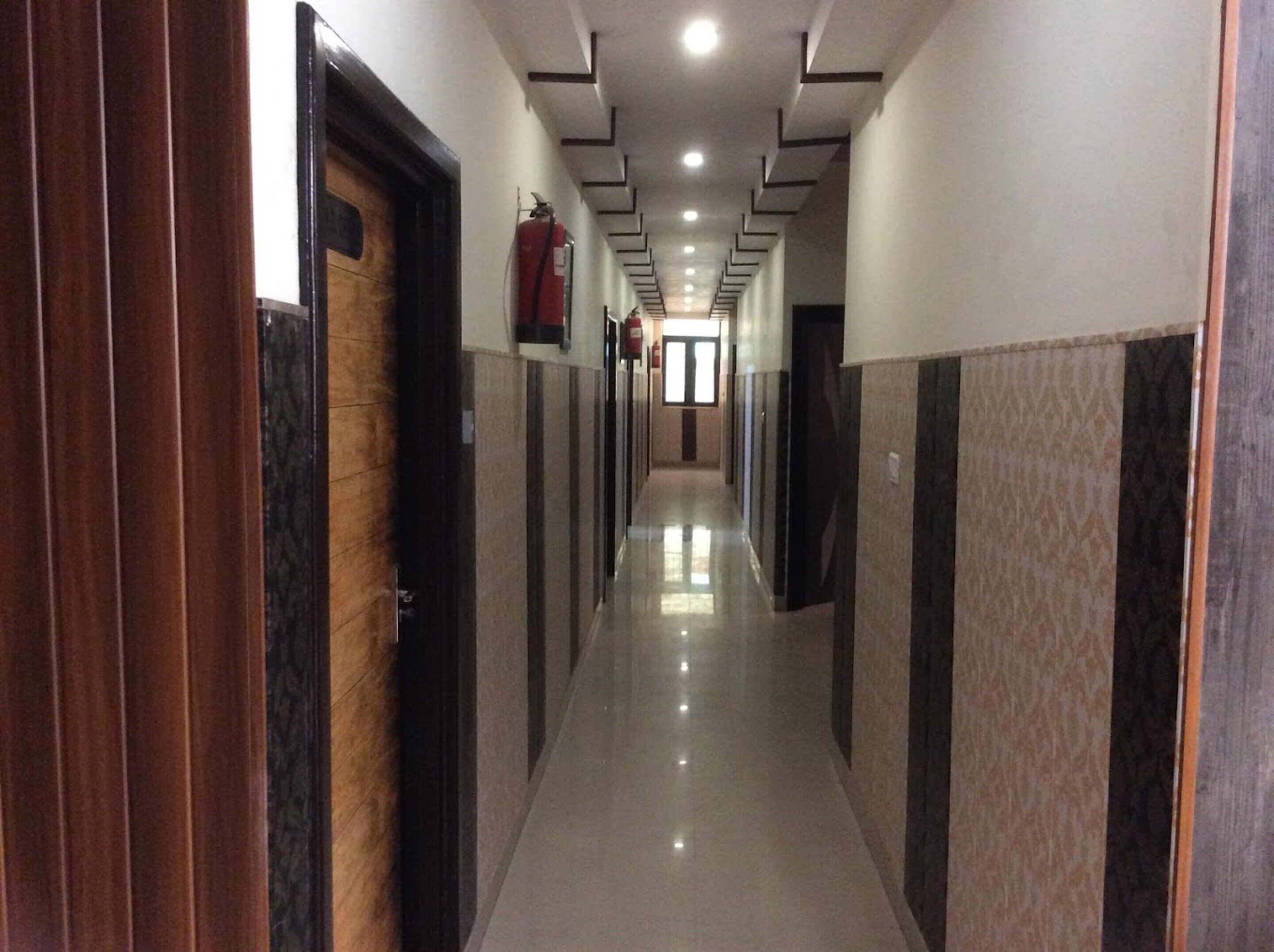 Hotel Golden Village